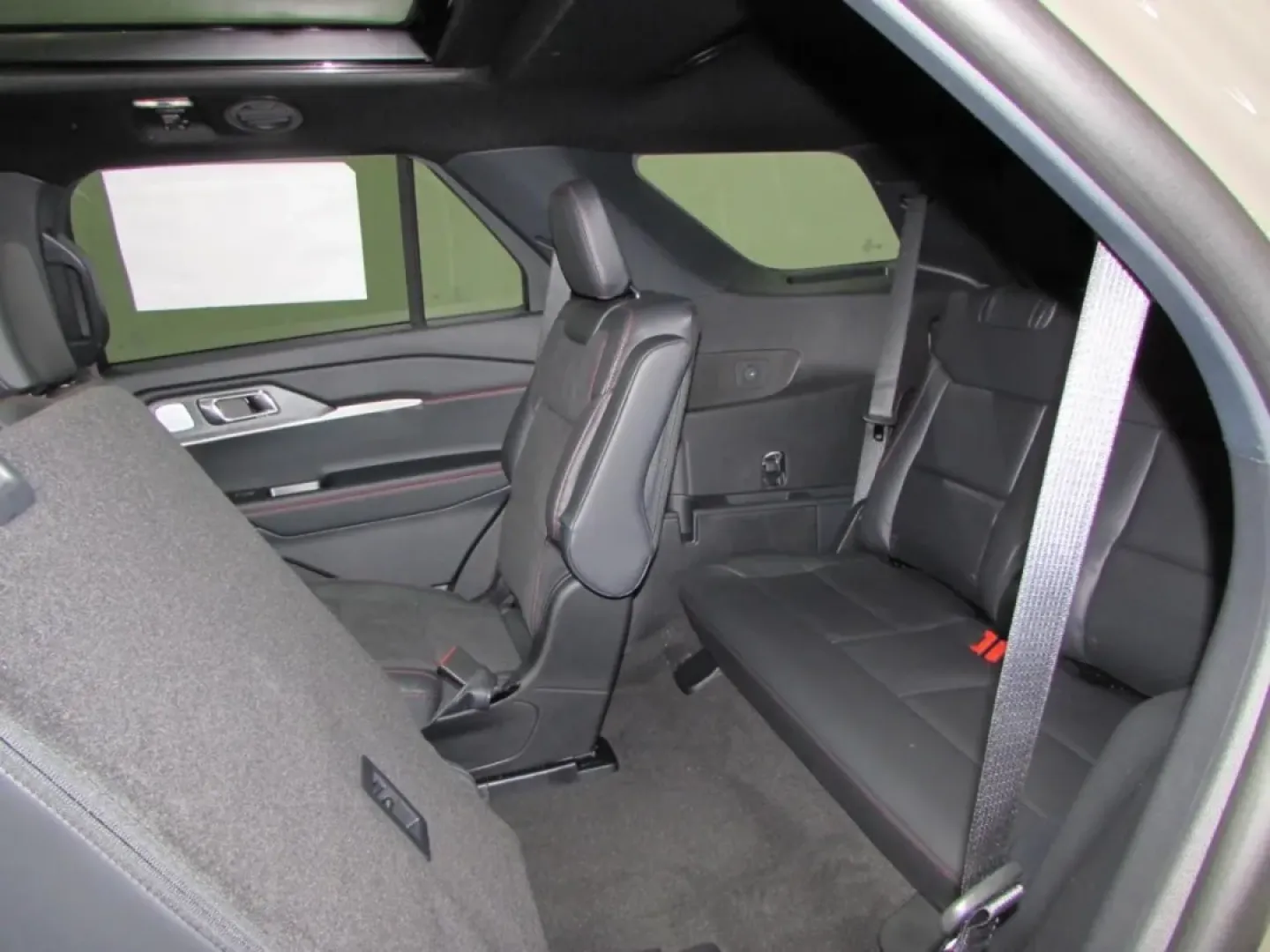 2026 /Onyx Ford Explorer ST (1FMWK8GC9TG) with an 3.0L EcoBoost V6 engine, Automatic transmission, located at 12836 Highway 21, De Soto, MO, 63020, (636) 337-7777, 38.151867, -90.575615 - ### Adventure Awaits with the 2026 Ford Explorer ST at Pettus Ford De Soto!<br /> <br /> Are you ready to elevate your family adventures or weekend getaways? The 2026 Ford Explorer ST, available now at Pettus Ford De Soto in De Soto, MO, is the perfect companion for those who crave excitement and ve - Photo#25