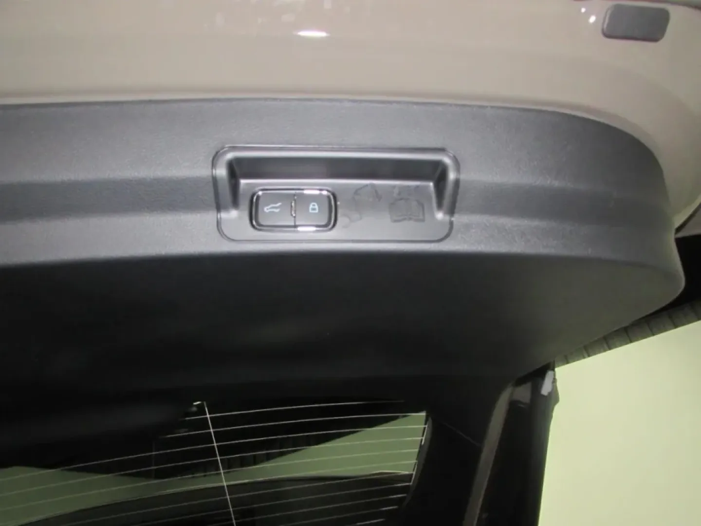 2026 /Onyx Ford Explorer ST (1FMWK8GC9TG) with an 3.0L EcoBoost V6 engine, Automatic transmission, located at 12836 Highway 21, De Soto, MO, 63020, (636) 337-7777, 38.151867, -90.575615 - ### Adventure Awaits with the 2026 Ford Explorer ST at Pettus Ford De Soto!<br /> <br /> Are you ready to elevate your family adventures or weekend getaways? The 2026 Ford Explorer ST, available now at Pettus Ford De Soto in De Soto, MO, is the perfect companion for those who crave excitement and ve - Photo#27