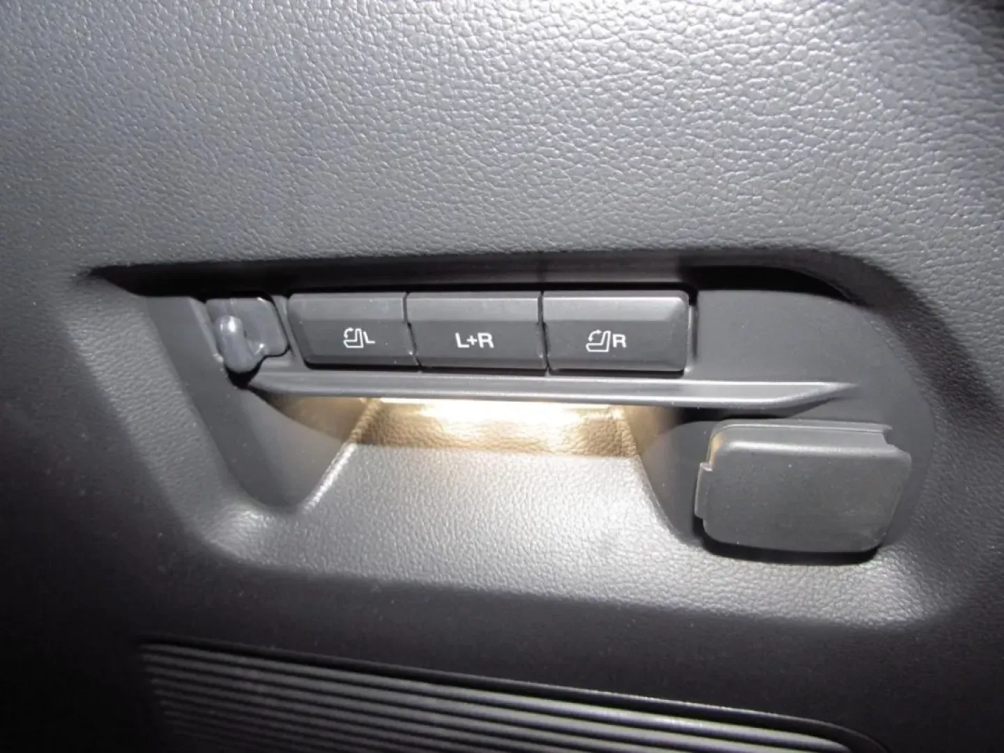 2026 /Onyx Ford Explorer ST (1FMWK8GC9TG) with an 3.0L EcoBoost V6 engine, Automatic transmission, located at 12836 Highway 21, De Soto, MO, 63020, (636) 337-7777, 38.151867, -90.575615 - ### Adventure Awaits with the 2026 Ford Explorer ST at Pettus Ford De Soto!<br /> <br /> Are you ready to elevate your family adventures or weekend getaways? The 2026 Ford Explorer ST, available now at Pettus Ford De Soto in De Soto, MO, is the perfect companion for those who crave excitement and ve - Photo#30