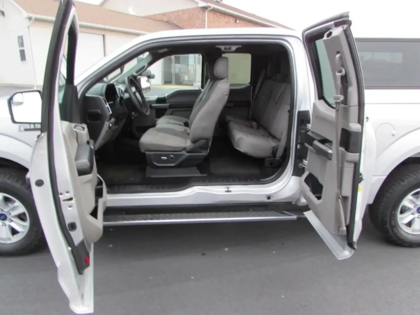 2016 /Gray Ford F-150 XLT (1FTEX1EP1GF) with an Other engine, Automatic transmission, located at 12836 Highway 21, De Soto, MO, 63020, (636) 337-7777, 38.151867, -90.575615 - **Unleash Your Adventurous Side with the 2016 Ford F-150 at Pettus Ford De Soto!**<br /> <br /> Are you ready to elevate your weekend getaways or enhance your daily commute? Look no further than this robust 2016 Ford F-150, now available at Pettus Ford De Soto, your trusted OEM dealership located at - Photo#13