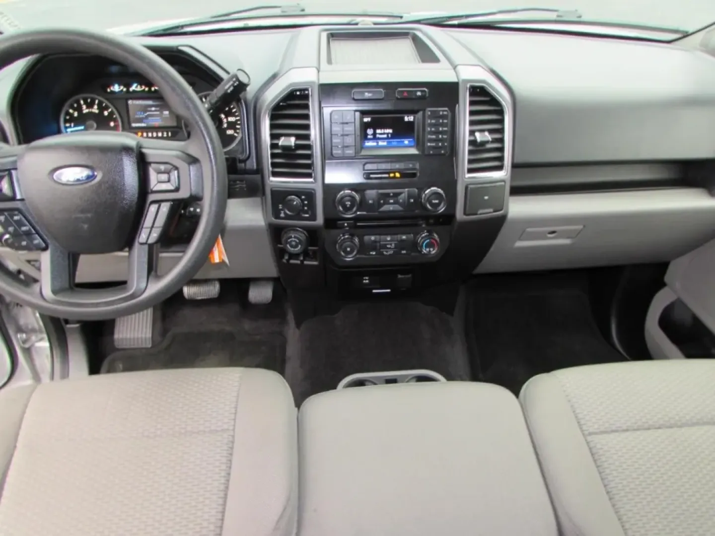 2016 /Gray Ford F-150 XLT (1FTEX1EP1GF) with an Other engine, Automatic transmission, located at 12836 Highway 21, De Soto, MO, 63020, (636) 337-7777, 38.151867, -90.575615 - **Unleash Your Adventurous Side with the 2016 Ford F-150 at Pettus Ford De Soto!**<br /> <br /> Are you ready to elevate your weekend getaways or enhance your daily commute? Look no further than this robust 2016 Ford F-150, now available at Pettus Ford De Soto, your trusted OEM dealership located at - Photo#25