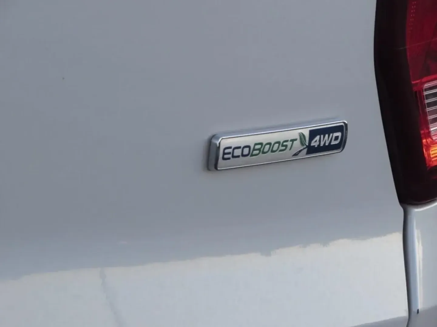 2018 /Ebony Black Ford Explorer XLT (1FM5K8DH9JG) with an Other engine, located at 12836 Highway 21, De Soto, MO, 63020, (636) 337-7777, 38.151867, -90.575615 - **Adventure Awaits with the 2018 Ford Explorer XLT Perfect for Your Next Family Road Trip!**<br /> <br /> Are you ready to elevate your family outings or weekend adventures? Look no further than this stunning 2018 Ford Explorer XLT, available now at Pettus Ford De Soto. With enough space for everyo - Photo#10