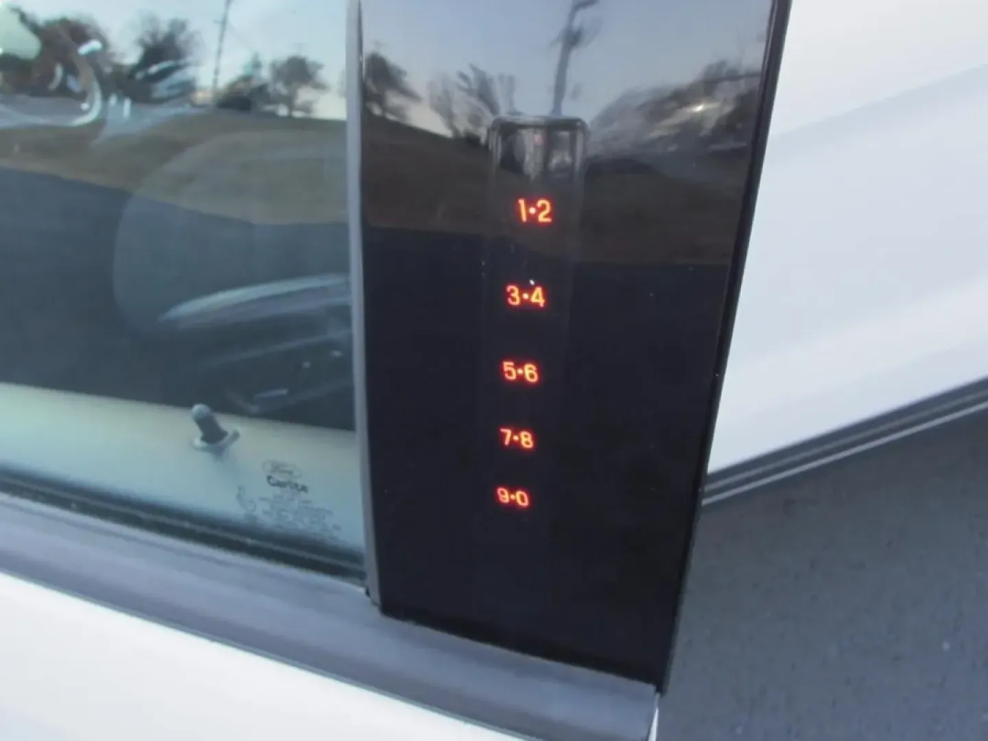 2018 /Ebony Black Ford Explorer XLT (1FM5K8DH9JG) with an Other engine, located at 12836 Highway 21, De Soto, MO, 63020, (636) 337-7777, 38.151867, -90.575615 - **Adventure Awaits with the 2018 Ford Explorer XLT Perfect for Your Next Family Road Trip!**<br /> <br /> Are you ready to elevate your family outings or weekend adventures? Look no further than this stunning 2018 Ford Explorer XLT, available now at Pettus Ford De Soto. With enough space for everyo - Photo#12