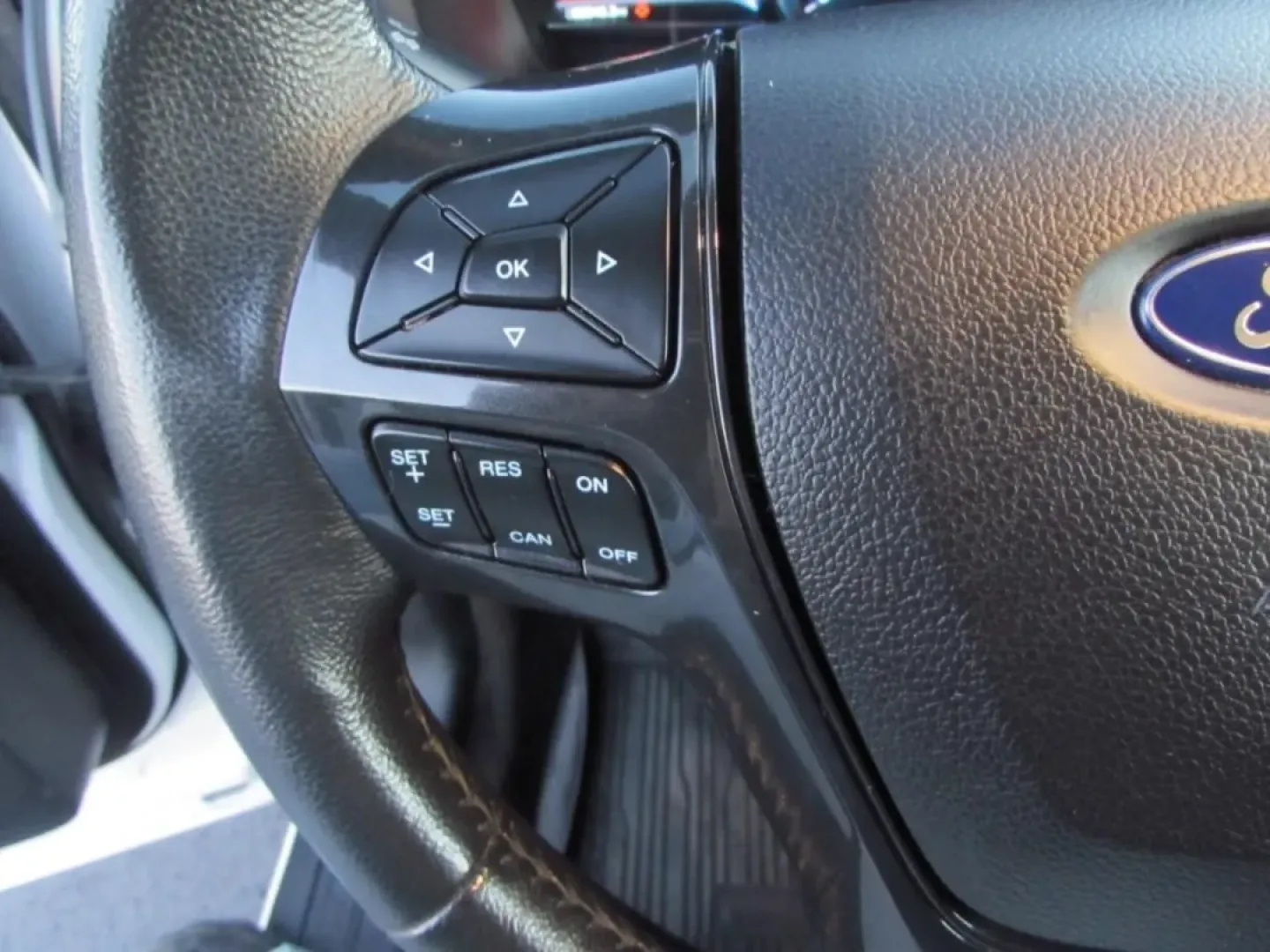 2018 /Ebony Black Ford Explorer XLT (1FM5K8DH9JG) with an Other engine, located at 12836 Highway 21, De Soto, MO, 63020, (636) 337-7777, 38.151867, -90.575615 - **Adventure Awaits with the 2018 Ford Explorer XLT Perfect for Your Next Family Road Trip!**<br /> <br /> Are you ready to elevate your family outings or weekend adventures? Look no further than this stunning 2018 Ford Explorer XLT, available now at Pettus Ford De Soto. With enough space for everyo - Photo#17