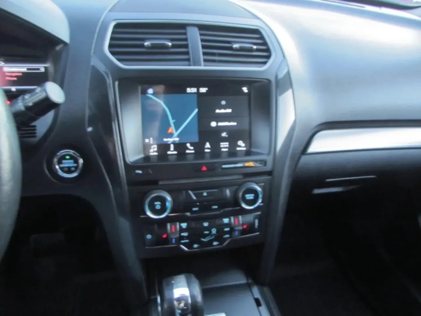 2018 /Ebony Black Ford Explorer XLT (1FM5K8DH9JG) with an Other engine, located at 12836 Highway 21, De Soto, MO, 63020, (636) 337-7777, 38.151867, -90.575615 - **Adventure Awaits with the 2018 Ford Explorer XLT Perfect for Your Next Family Road Trip!**<br /> <br /> Are you ready to elevate your family outings or weekend adventures? Look no further than this stunning 2018 Ford Explorer XLT, available now at Pettus Ford De Soto. With enough space for everyo - Photo#21