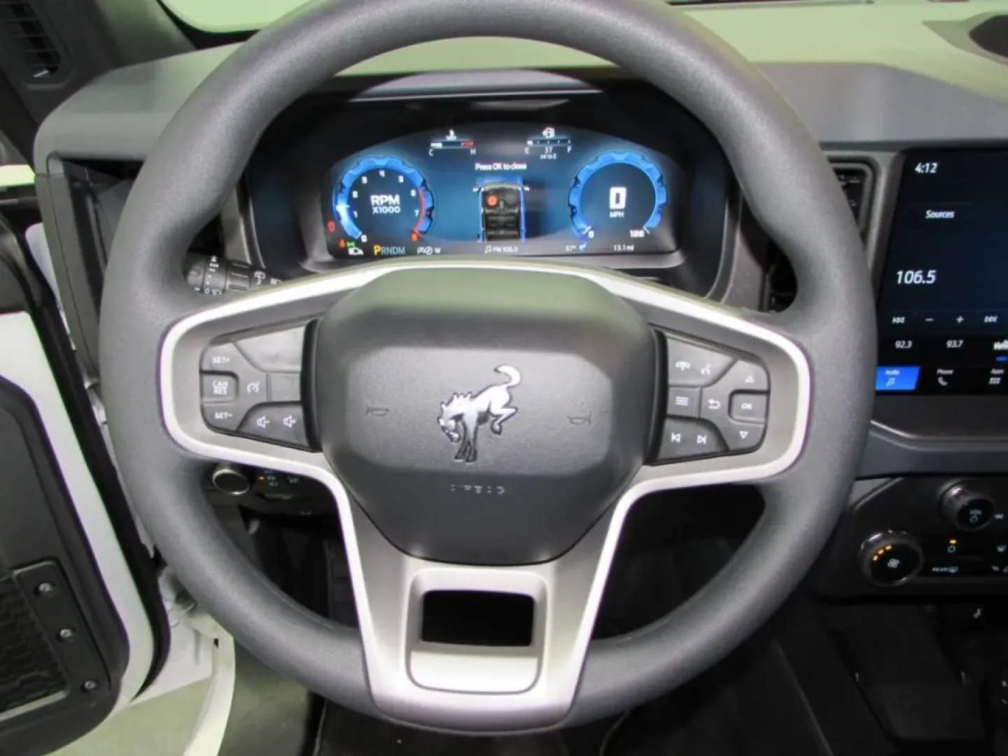 2025 /Dark Gray W/Black Onyx Ford Bronco Base (1FMDE6BH7SL) with an 2.3L EcoBoost I-4 engine, located at 12836 Highway 21, De Soto, MO, 63020, (636) 337-7777, 38.151867, -90.575615 - For adventurers and outdoor enthusiasts seeking their next thrill, the 2025 Ford Bronco is the ideal companion, ready to tackle rugged trails and urban jungles alike. With its robust 2.3L EcoBoost I-4 engine and four-wheel drive, this SUV is built for both weekend getaways and daily commutes. If you - Photo#11