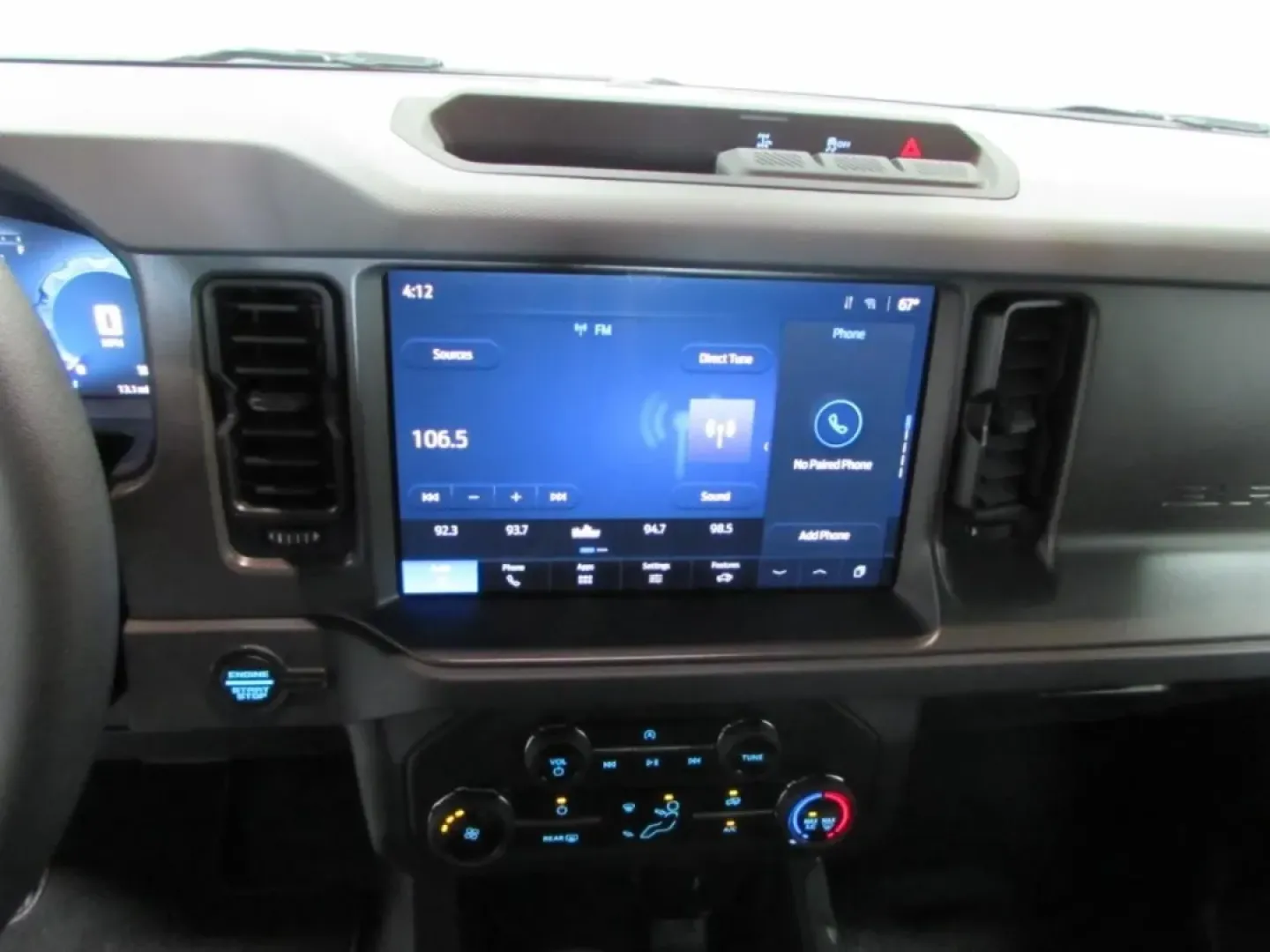 2025 /Dark Gray W/Black Onyx Ford Bronco Base (1FMDE6BH7SL) with an 2.3L EcoBoost I-4 engine, located at 12836 Highway 21, De Soto, MO, 63020, (636) 337-7777, 38.151867, -90.575615 - For adventurers and outdoor enthusiasts seeking their next thrill, the 2025 Ford Bronco is the ideal companion, ready to tackle rugged trails and urban jungles alike. With its robust 2.3L EcoBoost I-4 engine and four-wheel drive, this SUV is built for both weekend getaways and daily commutes. If you - Photo#15