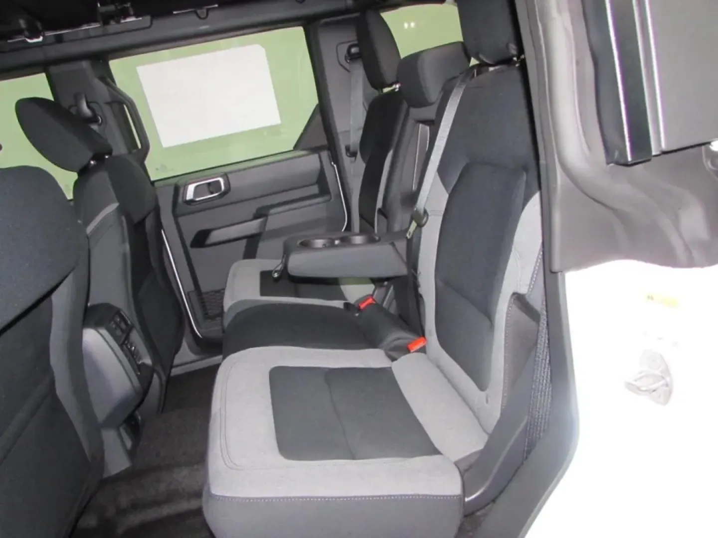 2025 /Dark Gray W/Black Onyx Ford Bronco Base (1FMDE6BH7SL) with an 2.3L EcoBoost I-4 engine, located at 12836 Highway 21, De Soto, MO, 63020, (636) 337-7777, 38.151867, -90.575615 - For adventurers and outdoor enthusiasts seeking their next thrill, the 2025 Ford Bronco is the ideal companion, ready to tackle rugged trails and urban jungles alike. With its robust 2.3L EcoBoost I-4 engine and four-wheel drive, this SUV is built for both weekend getaways and daily commutes. If you - Photo#20