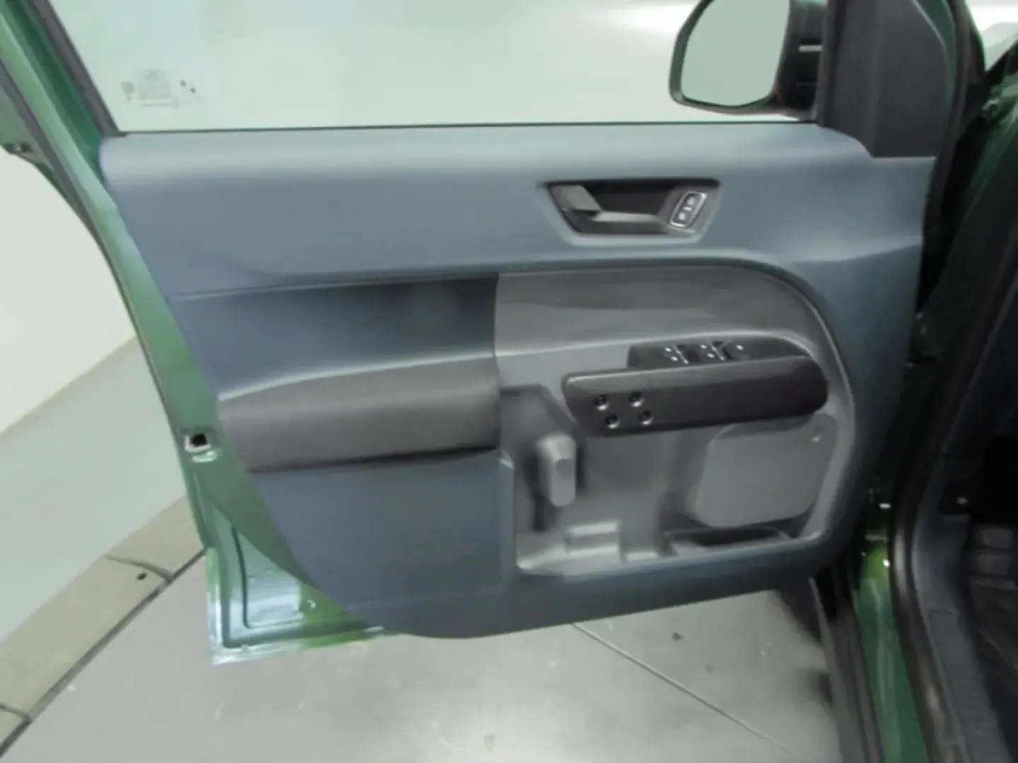 2025 /Black Onyx/Dark Slate Ford Maverick XL (3FTTW8B30SR) with an 2.5L Hybrid engine, located at 12836 Highway 21, De Soto, MO, 63020, (636) 337-7777, 38.151867, -90.575615 - **Discover Adventure with the 2025 Ford Maverick XL Perfect for Your Lifestyle!**<br /> <br /> If you're looking for a vehicle that seamlessly blends utility with comfort, look no further than the 2025 Ford Maverick XL. This remarkable truck is the perfect companion for weekend adventures, daily co - Photo#13