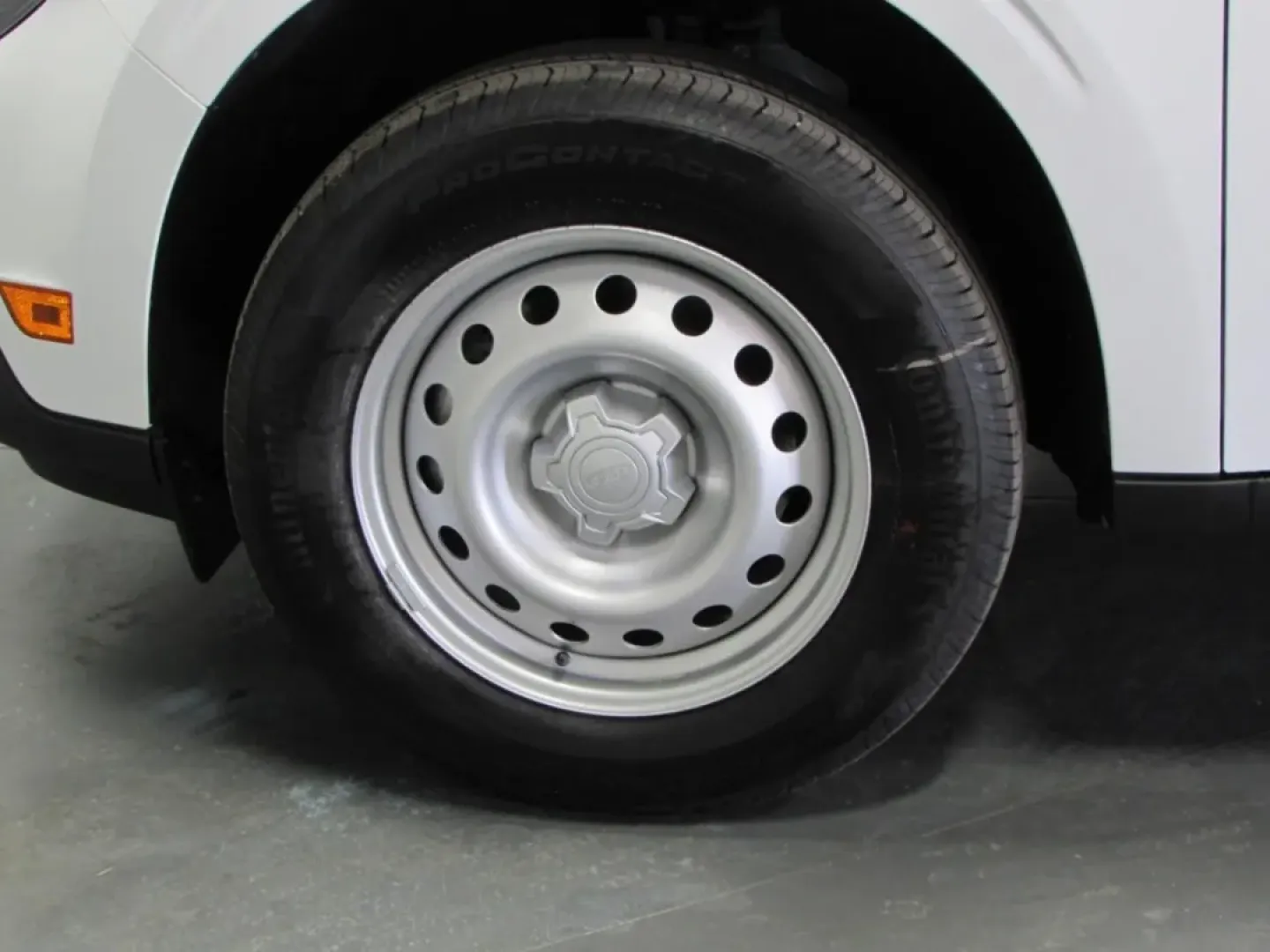 2025 /Black Onyx/Dark Slate Ford Maverick XL (3FTTW8B34SR) with an 2.5L Hybrid engine, located at 12836 Highway 21, De Soto, MO, 63020, (636) 337-7777, 38.151867, -90.575615 - ### Experience Versatility with the 2025 Ford Maverick XL at Pettus Ford De Soto<br /> <br /> Are you searching for a vehicle that can seamlessly blend your daily commuting needs with weekend adventures? Look no further than the 2025 Ford Maverick XL, now available at Pettus Ford De Soto. Located at - Photo#9