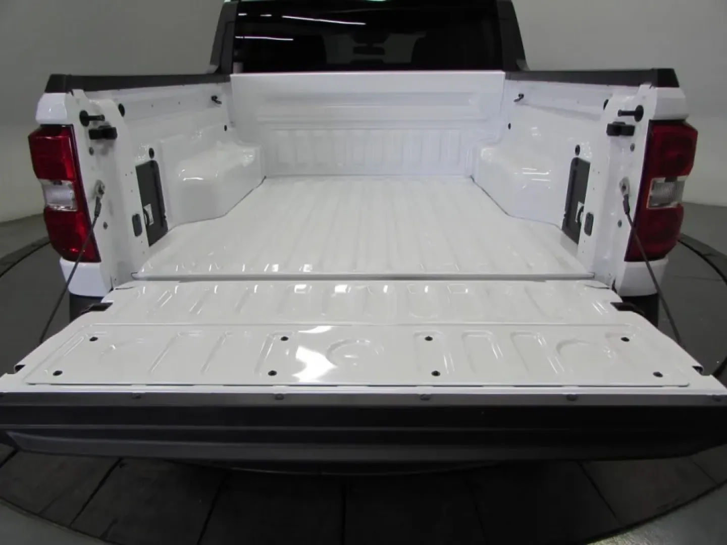 2025 /Black Onyx/Dark Slate Ford Maverick XL (3FTTW8B34SR) with an 2.5L Hybrid engine, located at 12836 Highway 21, De Soto, MO, 63020, (636) 337-7777, 38.151867, -90.575615 - ### Experience Versatility with the 2025 Ford Maverick XL at Pettus Ford De Soto<br /> <br /> Are you searching for a vehicle that can seamlessly blend your daily commuting needs with weekend adventures? Look no further than the 2025 Ford Maverick XL, now available at Pettus Ford De Soto. Located at - Photo#11