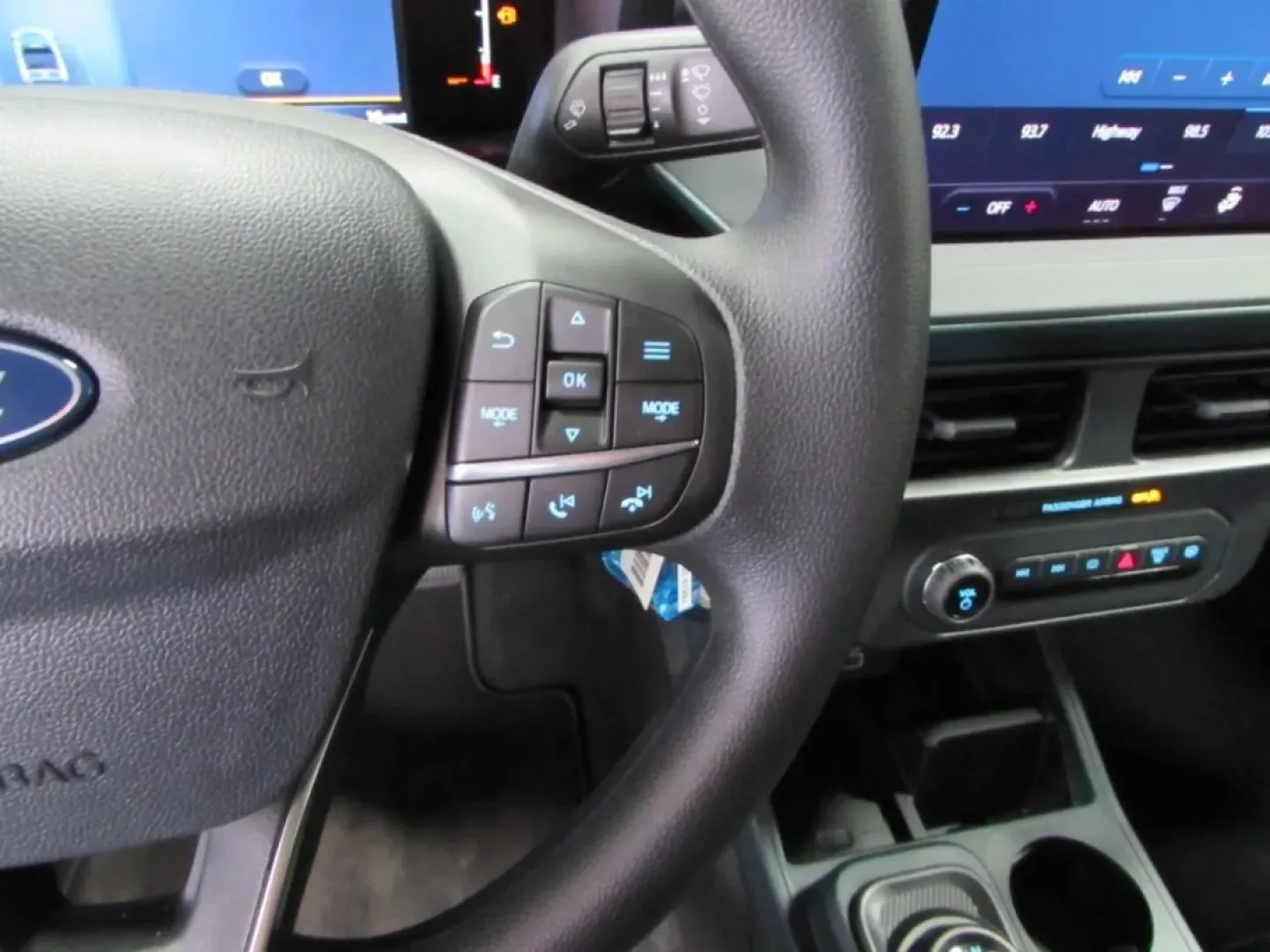 2025 /Black Onyx/Dark Slate Ford Maverick XL (3FTTW8B34SR) with an 2.5L Hybrid engine, located at 12836 Highway 21, De Soto, MO, 63020, (636) 337-7777, 38.151867, -90.575615 - ### Experience Versatility with the 2025 Ford Maverick XL at Pettus Ford De Soto<br /> <br /> Are you searching for a vehicle that can seamlessly blend your daily commuting needs with weekend adventures? Look no further than the 2025 Ford Maverick XL, now available at Pettus Ford De Soto. Located at - Photo#17