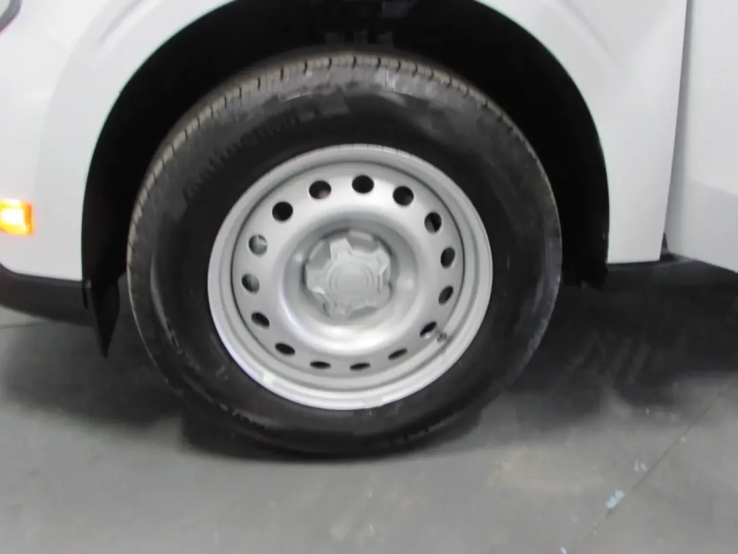 2025 /Black Onyx/Dark Slate Ford Maverick XL (3FTTW8B37SR) with an 2.5L Hybrid engine, located at 12836 Highway 21, De Soto, MO, 63020, (636) 337-7777, 38.151867, -90.575615 - **Elevate Your Weekend Adventures with the 2025 Ford Maverick XL at Pettus Ford De Soto!**<br /> <br /> Are you ready to embrace the open road and enjoy outdoor escapades with family and friends? Look no further than the 2025 Ford Maverick XL, the perfect blend of capability, comfort, and cutting-ed - Photo#9