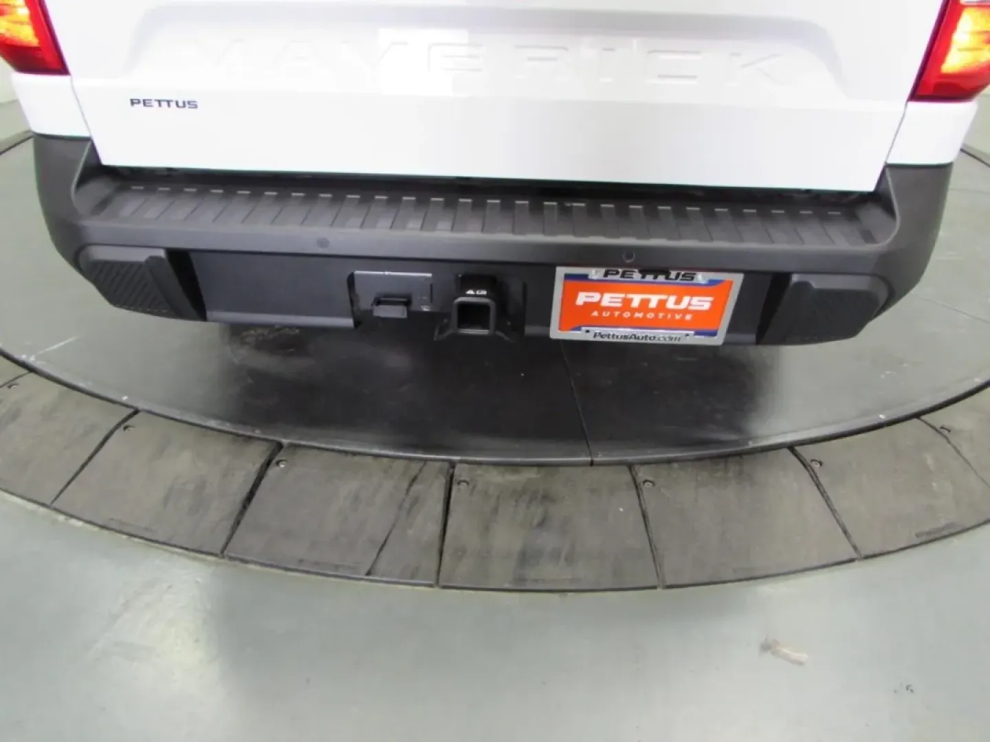 2025 /Black Onyx/Dark Slate Ford Maverick XL (3FTTW8B37SR) with an 2.5L Hybrid engine, located at 12836 Highway 21, De Soto, MO, 63020, (636) 337-7777, 38.151867, -90.575615 - **Elevate Your Weekend Adventures with the 2025 Ford Maverick XL at Pettus Ford De Soto!**<br /> <br /> Are you ready to embrace the open road and enjoy outdoor escapades with family and friends? Look no further than the 2025 Ford Maverick XL, the perfect blend of capability, comfort, and cutting-ed - Photo#10