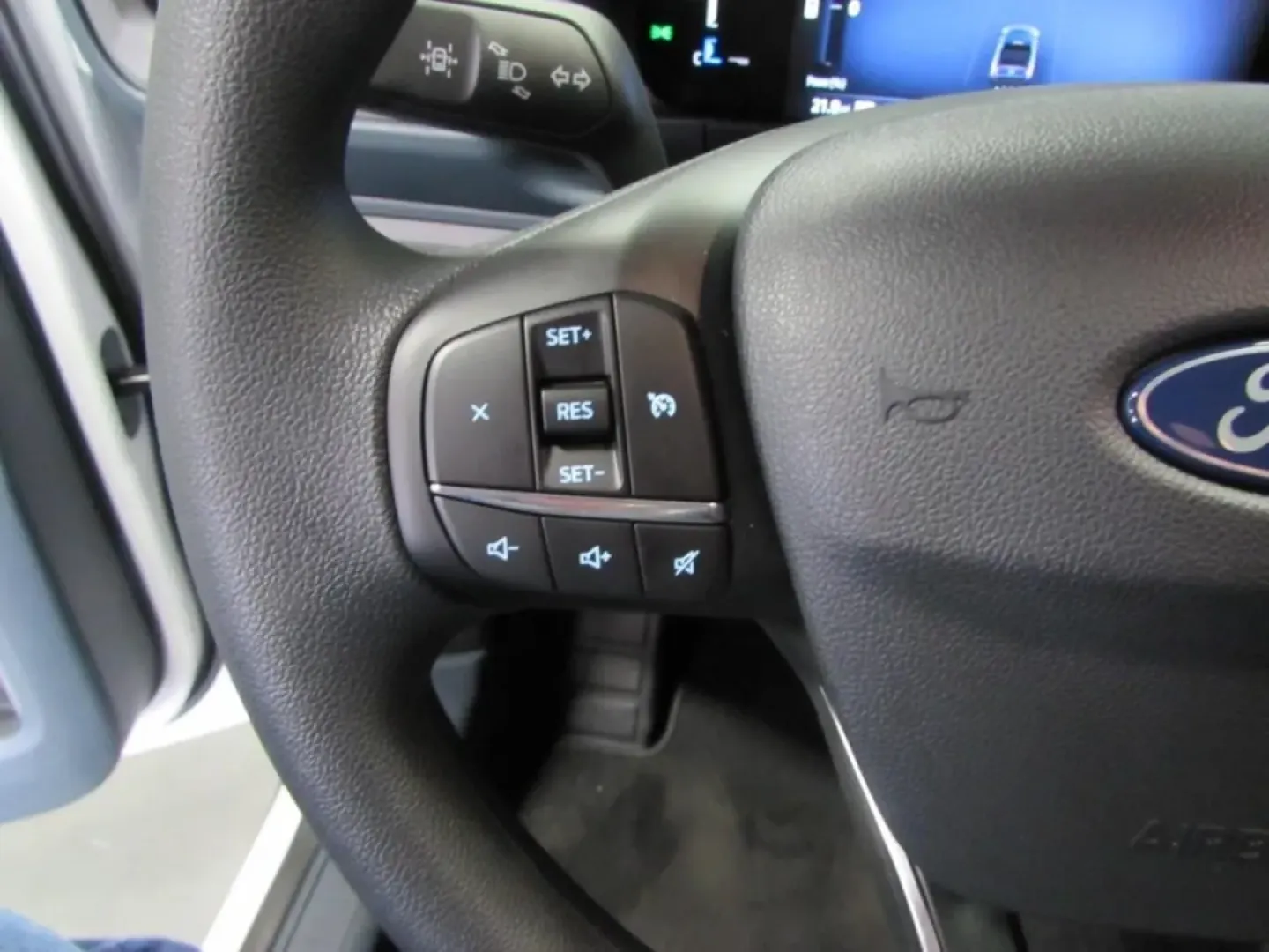 2025 /Black Onyx/Dark Slate Ford Maverick XL (3FTTW8B37SR) with an 2.5L Hybrid engine, located at 12836 Highway 21, De Soto, MO, 63020, (636) 337-7777, 38.151867, -90.575615 - **Elevate Your Weekend Adventures with the 2025 Ford Maverick XL at Pettus Ford De Soto!**<br /> <br /> Are you ready to embrace the open road and enjoy outdoor escapades with family and friends? Look no further than the 2025 Ford Maverick XL, the perfect blend of capability, comfort, and cutting-ed - Photo#16