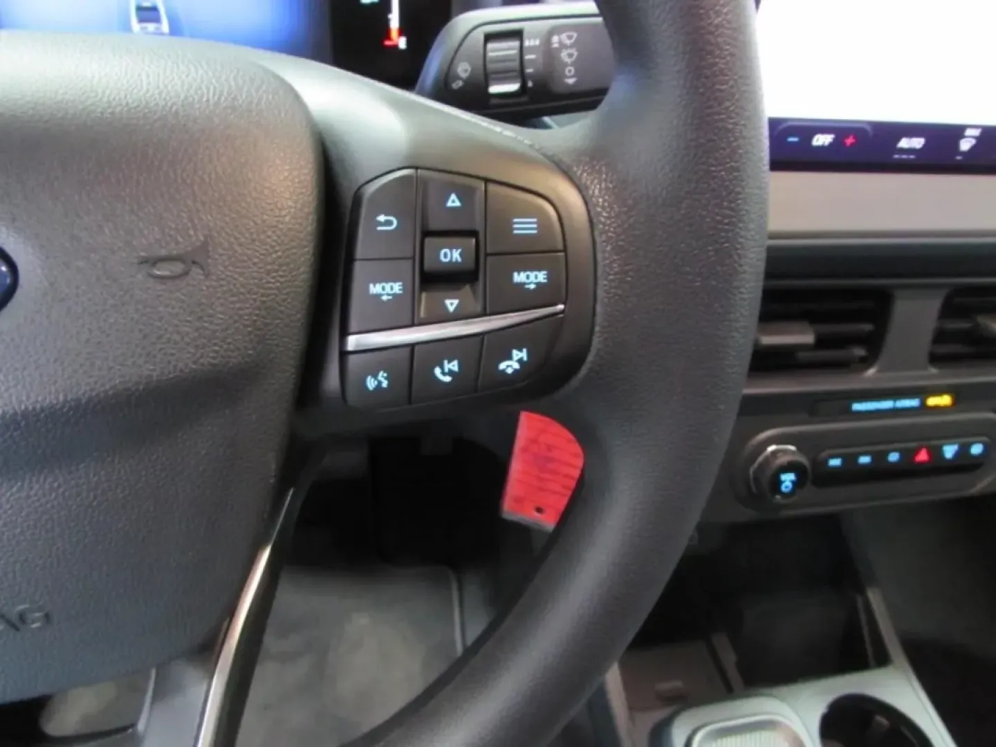 2025 /Black Onyx/Dark Slate Ford Maverick XL (3FTTW8B37SR) with an 2.5L Hybrid engine, located at 12836 Highway 21, De Soto, MO, 63020, (636) 337-7777, 38.151867, -90.575615 - **Elevate Your Weekend Adventures with the 2025 Ford Maverick XL at Pettus Ford De Soto!**<br /> <br /> Are you ready to embrace the open road and enjoy outdoor escapades with family and friends? Look no further than the 2025 Ford Maverick XL, the perfect blend of capability, comfort, and cutting-ed - Photo#17