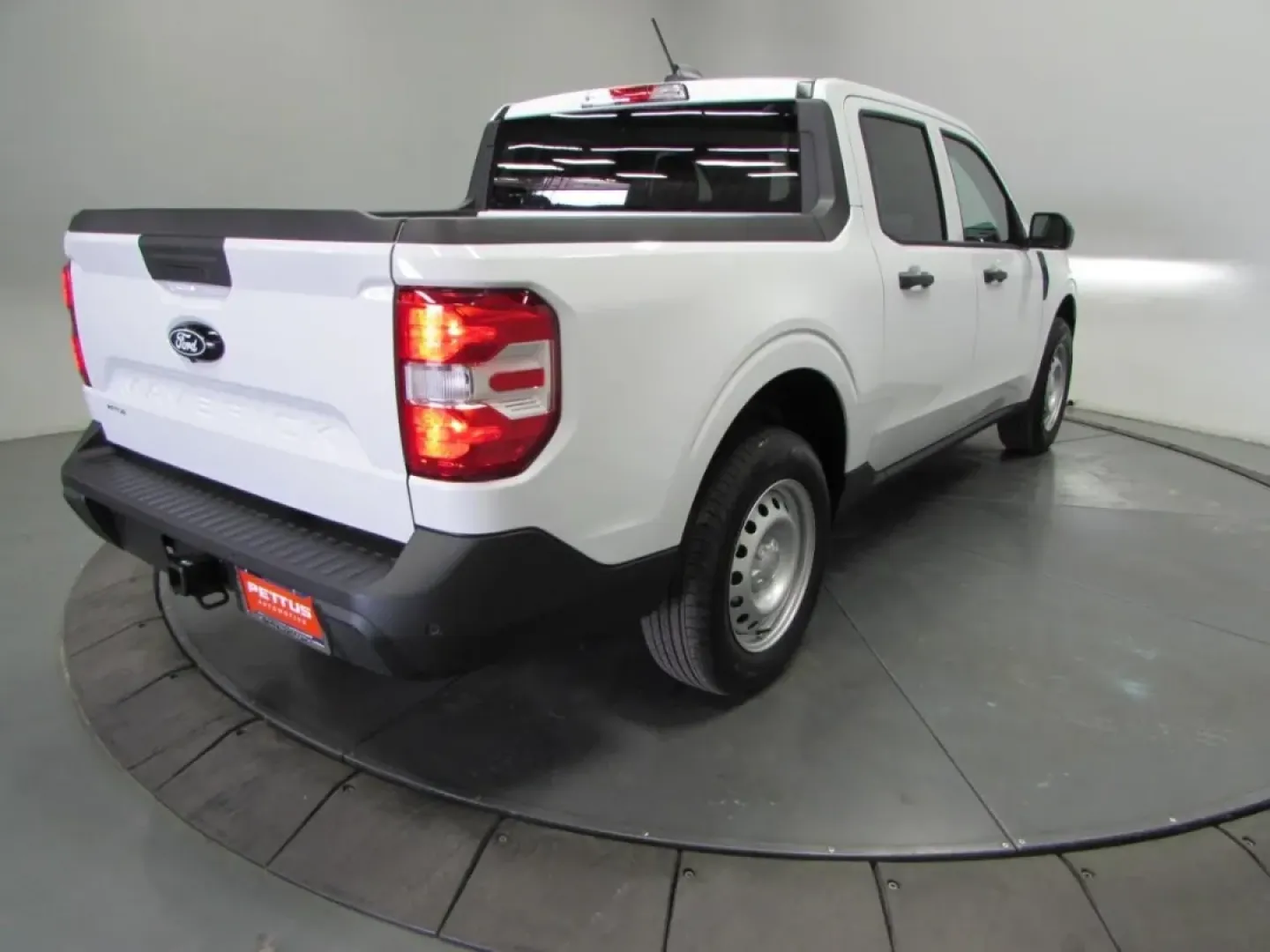 2025 /Black Onyx/Dark Slate Ford Maverick XL (3FTTW8B37SR) with an 2.5L Hybrid engine, located at 12836 Highway 21, De Soto, MO, 63020, (636) 337-7777, 38.151867, -90.575615 - **Elevate Your Weekend Adventures with the 2025 Ford Maverick XL at Pettus Ford De Soto!**<br /> <br /> Are you ready to embrace the open road and enjoy outdoor escapades with family and friends? Look no further than the 2025 Ford Maverick XL, the perfect blend of capability, comfort, and cutting-ed - Photo#7