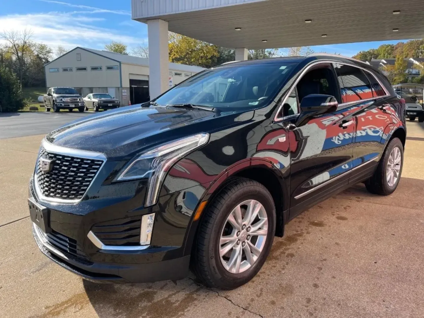 2023 /Jet Black Leather Cadillac XT5 Luxury (1GYKNAR40PZ) with an 2.0L Turbo / 4-cylinder / SIDI engine, Automatic transmission, located at 970 Woodlawn Dr., Farmington, MO, 63640, (573) 431-7800, 37.825642, -90.468674 - **Elevate Your Commute with the 2023 Cadillac XT5 FWD Luxury Perfect for Families and Professionals Alike!**<br /> <br /> Are you in search of a vehicle that seamlessly combines style, comfort, and versatility? Look no further than the stunning 2023 Cadillac XT5 FWD Luxury, available now at Pettus - Photo#1