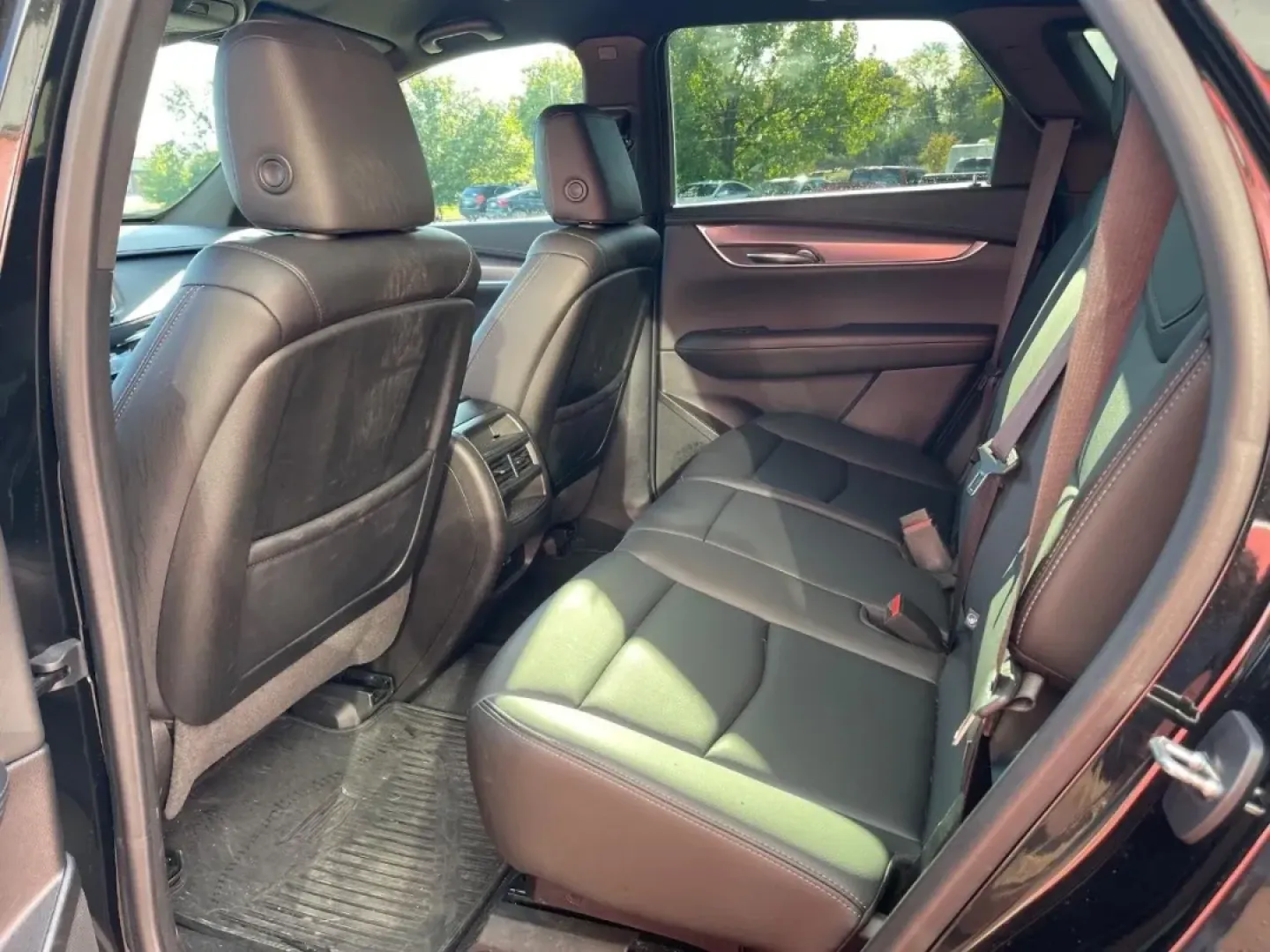 2023 /Jet Black Leather Cadillac XT5 Luxury (1GYKNAR40PZ) with an 2.0L Turbo / 4-cylinder / SIDI engine, Automatic transmission, located at 970 Woodlawn Dr., Farmington, MO, 63640, (573) 431-7800, 37.825642, -90.468674 - **Elevate Your Commute with the 2023 Cadillac XT5 FWD Luxury Perfect for Families and Professionals Alike!**<br /> <br /> Are you in search of a vehicle that seamlessly combines style, comfort, and versatility? Look no further than the stunning 2023 Cadillac XT5 FWD Luxury, available now at Pettus - Photo#7