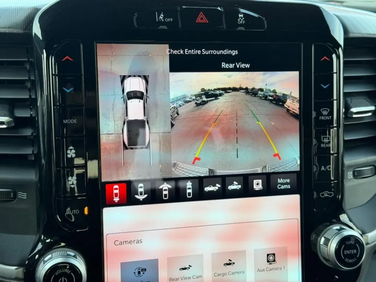 2025 /Diesel Gray/Black Cloth Ram 3500 Big Horn (3C63RRHL3SG) with an Straight 6 Turbocharged Diesel engine, located at 970 Woodlawn Dr., Farmington, MO, 63640, (573) 431-7800, 37.825642, -90.468674 - **Experience Unmatched Power and Comfort with the 2025 Ram 3500 Big Horn at Pettus CDJR Farmington!**<br /> <br /> Are you a hard-working individual looking for a truck that can handle both your daily demands and your weekend adventures? Look no further than the 2025 Ram 3500 Big Horn, available now - Photo#19