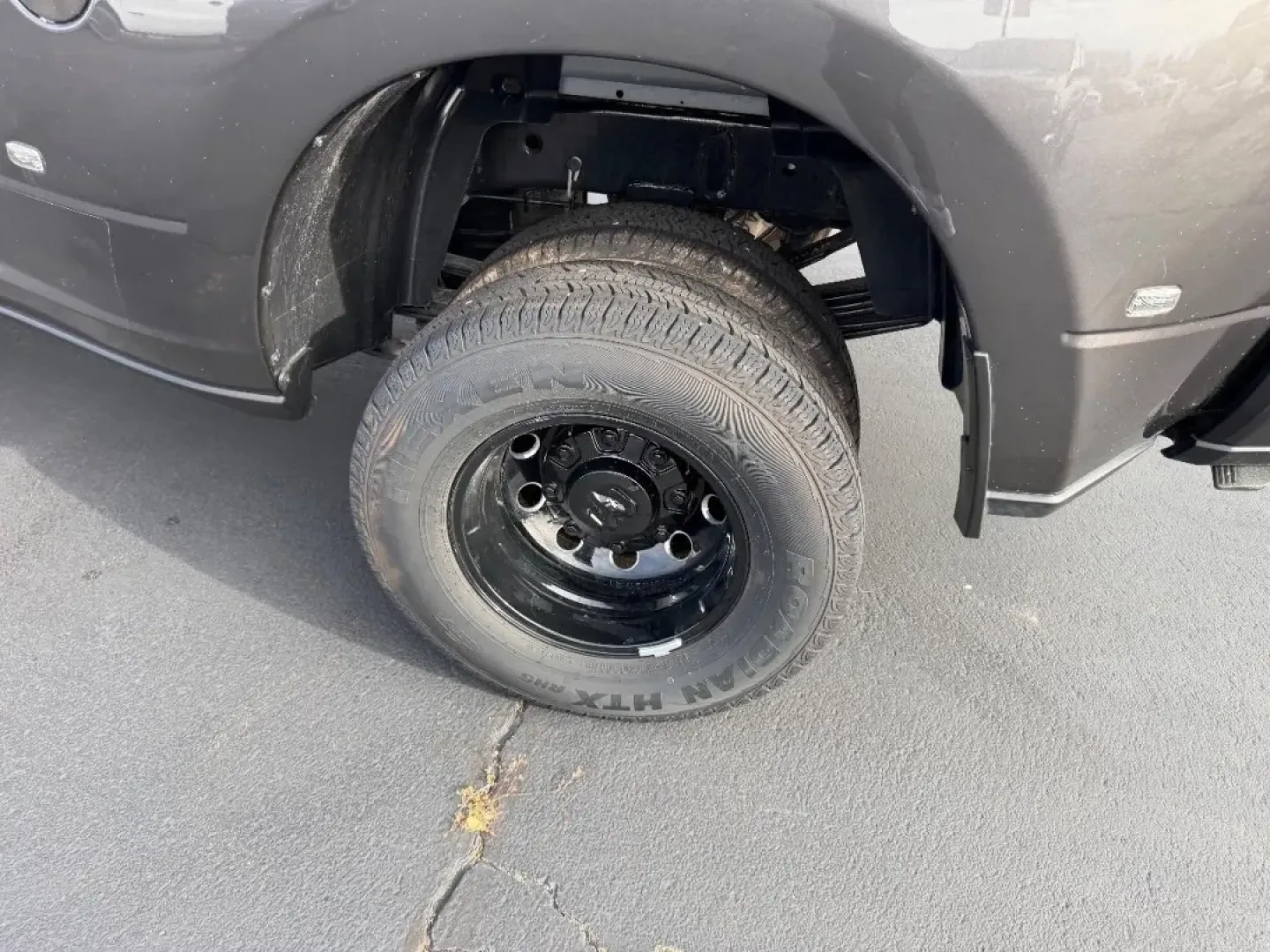 2025 /Diesel Gray/Black Cloth Ram 3500 Big Horn (3C63RRHL3SG) with an Straight 6 Turbocharged Diesel engine, located at 970 Woodlawn Dr., Farmington, MO, 63640, (573) 431-7800, 37.825642, -90.468674 - **Experience Unmatched Power and Comfort with the 2025 Ram 3500 Big Horn at Pettus CDJR Farmington!**<br /> <br /> Are you a hard-working individual looking for a truck that can handle both your daily demands and your weekend adventures? Look no further than the 2025 Ram 3500 Big Horn, available now - Photo#5