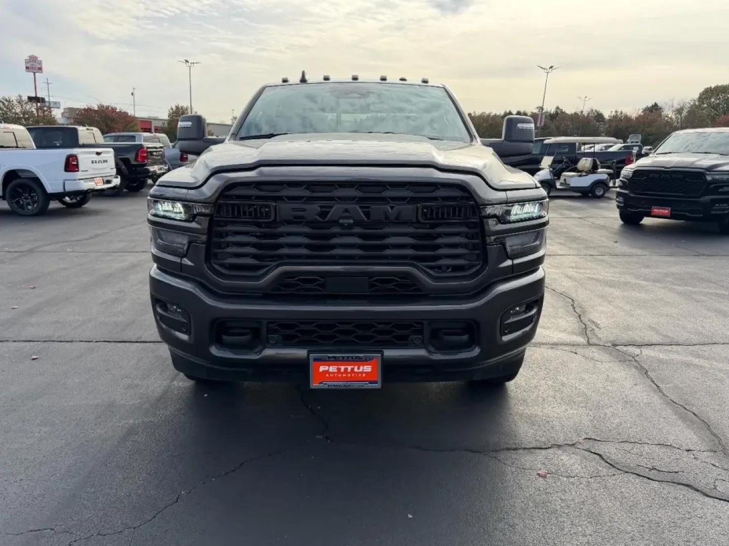 2025 /Diesel Gray/Black Cloth Ram 3500 Big Horn (3C63RRHL3SG) with an Straight 6 Turbocharged Diesel engine, located at 970 Woodlawn Dr., Farmington, MO, 63640, (573) 431-7800, 37.825642, -90.468674 - **Experience Unmatched Power and Comfort with the 2025 Ram 3500 Big Horn at Pettus CDJR Farmington!**<br /> <br /> Are you a hard-working individual looking for a truck that can handle both your daily demands and your weekend adventures? Look no further than the 2025 Ram 3500 Big Horn, available now - Photo#7