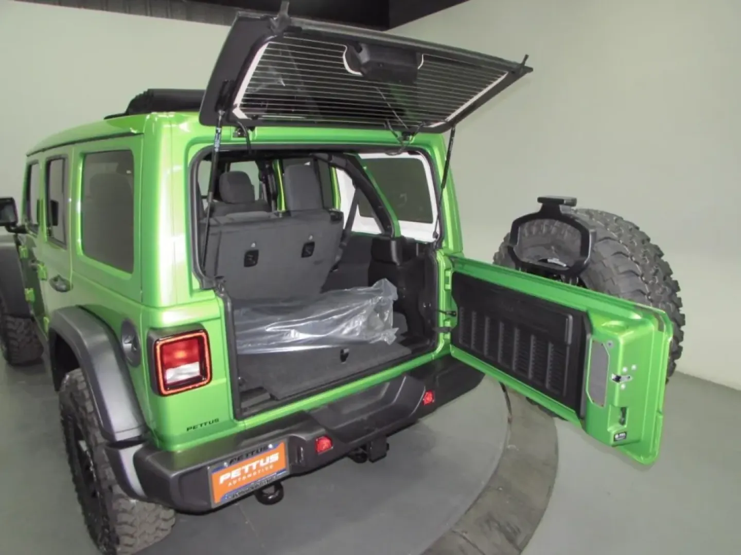 2026 /Black Jeep Wrangler Willys (1C4PJXDG9TW) with an Other engine, located at 12830 Highway 21, De Soto, MO, 63020, (636) 337-7777, 38.153099, -90.573624 - Are you ready to elevate your adventure game? The 2026 Jeep Wrangler is the perfect vehicle for those who crave both city driving and weekend excursions. With its rugged design and top-notch capabilities, this SUV is not just a means of transportation, but a lifestyle choice for those who seek thril - Photo#27