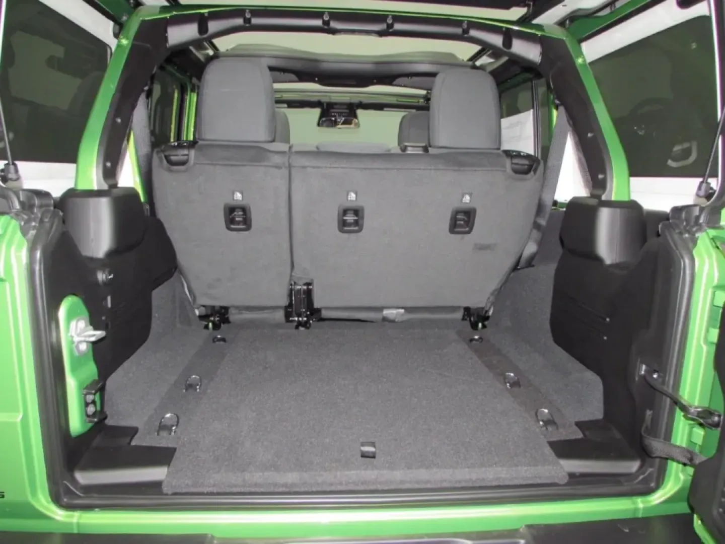 2026 /Black Jeep Wrangler Willys (1C4PJXDG9TW) with an Other engine, located at 12830 Highway 21, De Soto, MO, 63020, (636) 337-7777, 38.153099, -90.573624 - Are you ready to elevate your adventure game? The 2026 Jeep Wrangler is the perfect vehicle for those who crave both city driving and weekend excursions. With its rugged design and top-notch capabilities, this SUV is not just a means of transportation, but a lifestyle choice for those who seek thril - Photo#28