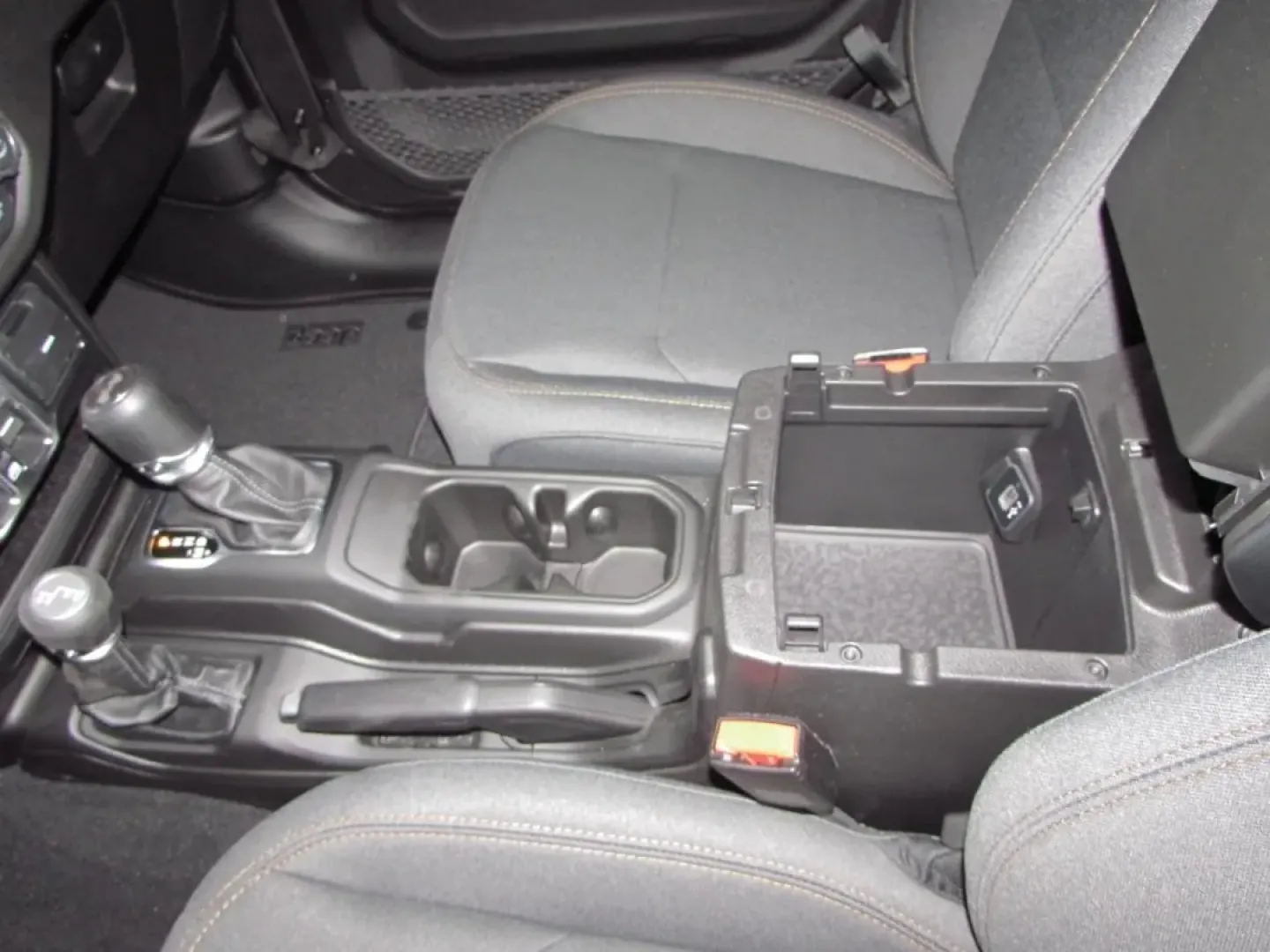 2026 /Black Jeep Wrangler Sport (1C4PJXDN5TW) with an Other engine, located at 12830 Highway 21, De Soto, MO, 63020, (636) 337-7777, 38.153099, -90.573624 - **Adventure Awaits with the 2026 Jeep Wrangler at Pettus CDJR DeSoto!**<br /> <br /> Are you ready to elevate your outdoor adventures and weekend getaways? The 2026 Jeep Wrangler is the perfect companion for those who crave excitement and exploration. This rugged SUV is specifically designed for thr - Photo#20