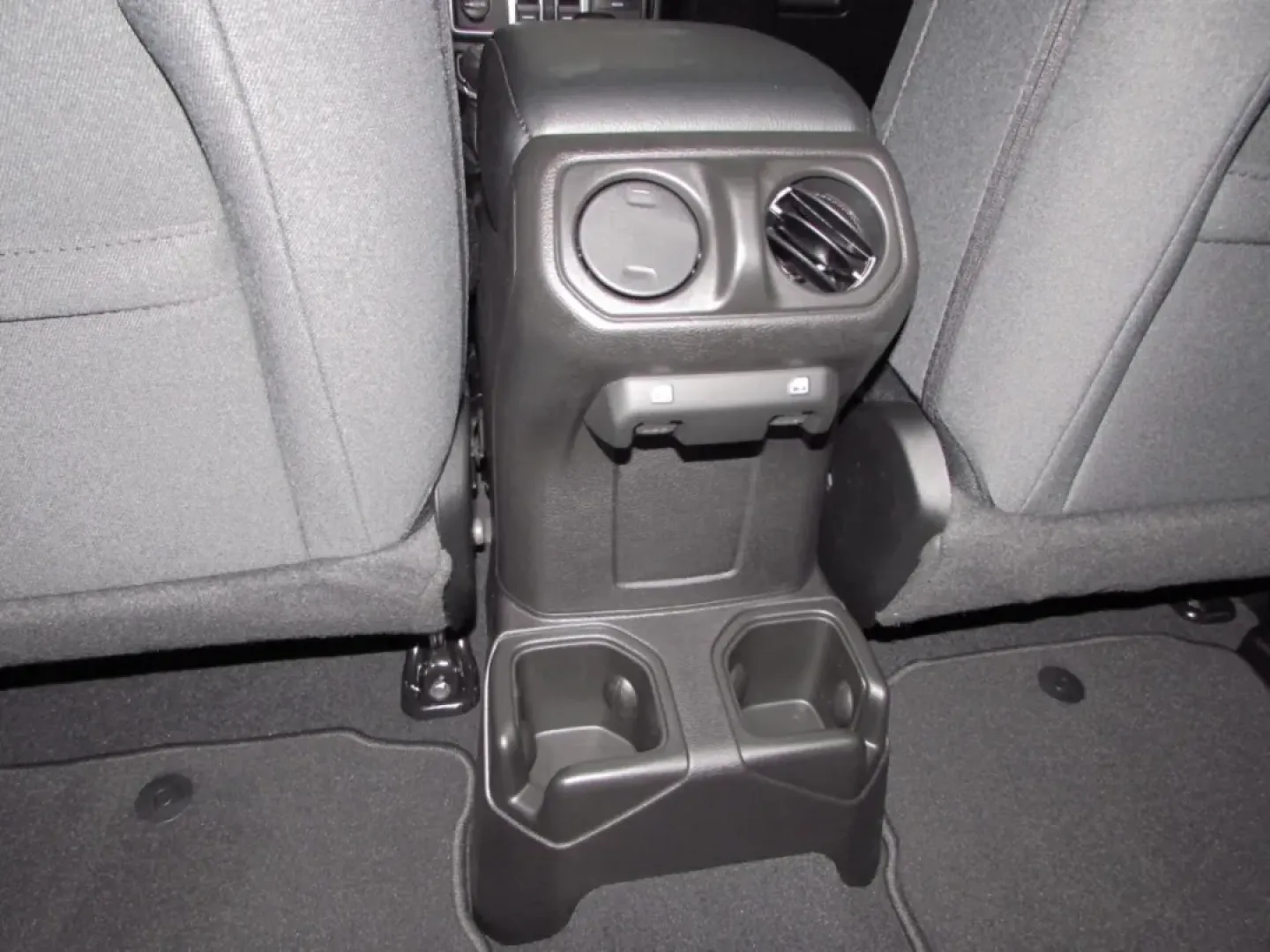 2026 /Black Jeep Wrangler Sport (1C4PJXDN5TW) with an Other engine, located at 12830 Highway 21, De Soto, MO, 63020, (636) 337-7777, 38.153099, -90.573624 - **Adventure Awaits with the 2026 Jeep Wrangler at Pettus CDJR DeSoto!**<br /> <br /> Are you ready to elevate your outdoor adventures and weekend getaways? The 2026 Jeep Wrangler is the perfect companion for those who crave excitement and exploration. This rugged SUV is specifically designed for thr - Photo#24