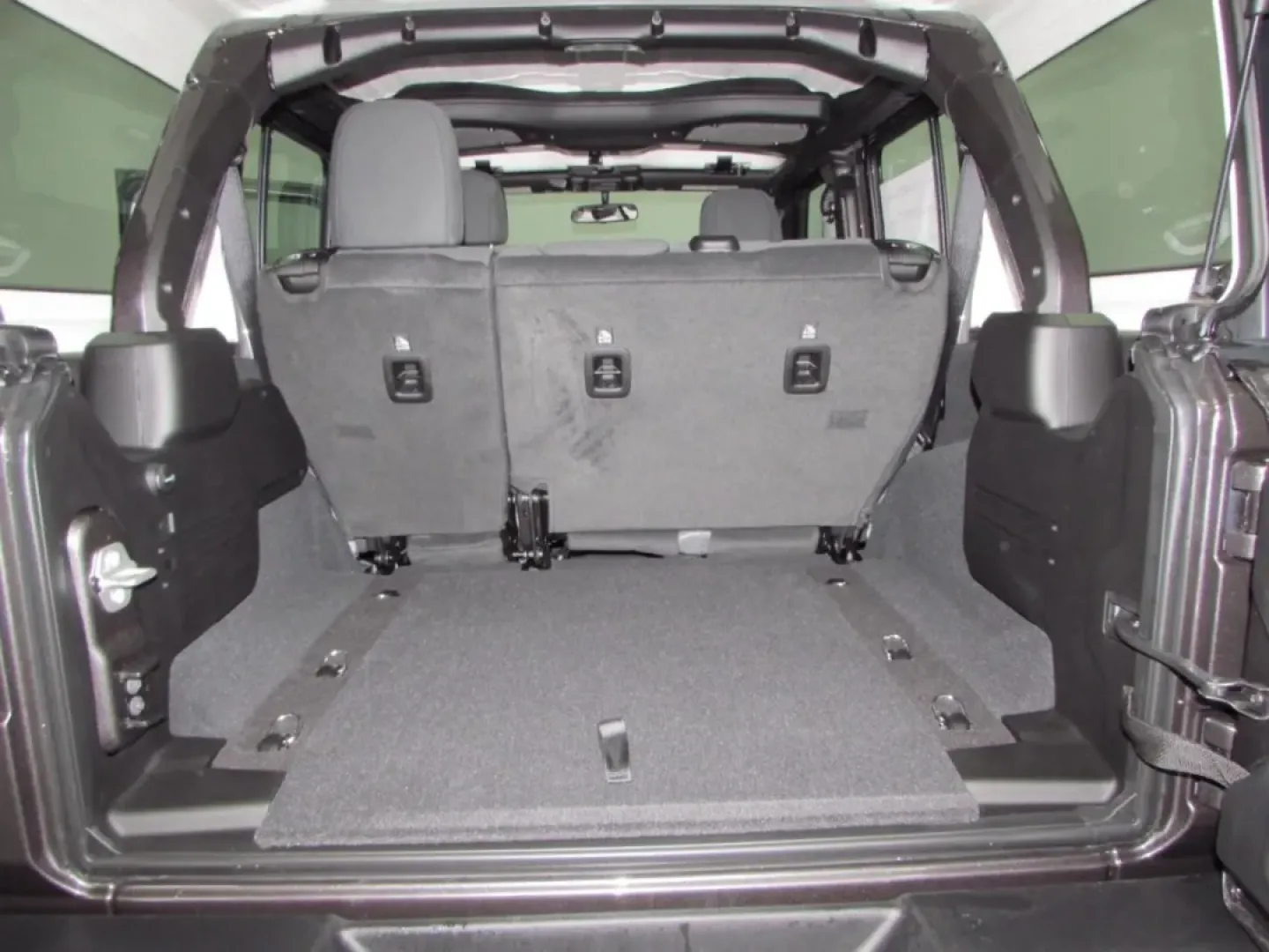 2026 /Black Jeep Wrangler Sport (1C4PJXDN5TW) with an Other engine, located at 12830 Highway 21, De Soto, MO, 63020, (636) 337-7777, 38.153099, -90.573624 - **Adventure Awaits with the 2026 Jeep Wrangler at Pettus CDJR DeSoto!**<br /> <br /> Are you ready to elevate your outdoor adventures and weekend getaways? The 2026 Jeep Wrangler is the perfect companion for those who crave excitement and exploration. This rugged SUV is specifically designed for thr - Photo#26