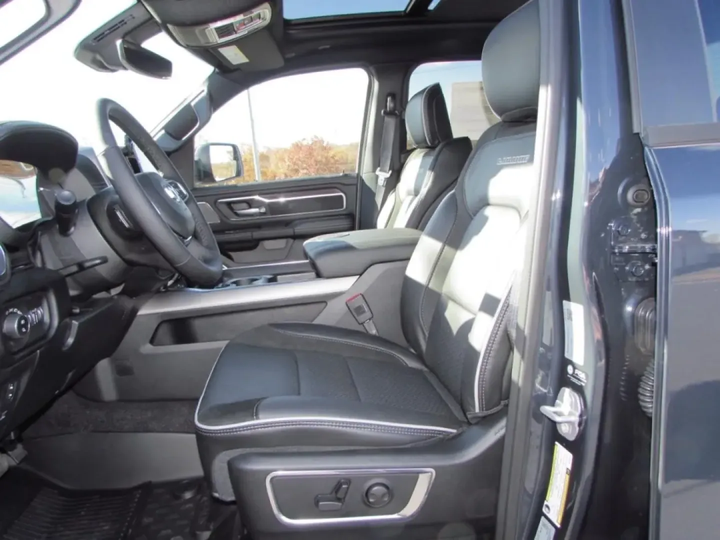 2026 /Black Ram 1500 Laramie (1C6SRFJT7TN) with an Other engine, Automatic transmission, located at 12830 Highway 21, De Soto, MO, 63020, (636) 337-7777, 38.153099, -90.573624 - **Unleash Your Adventurous Spirit with the 2026 Ram 1500 Laramie in De Soto, MO!**<br /> <br /> Are you ready to elevate your lifestyle with a truck that can handle both the daily grind and weekend adventures? Introducing the stunning 2026 Ram 1500 Laramie, a perfect blend of power, comfort, and cut - Photo#16