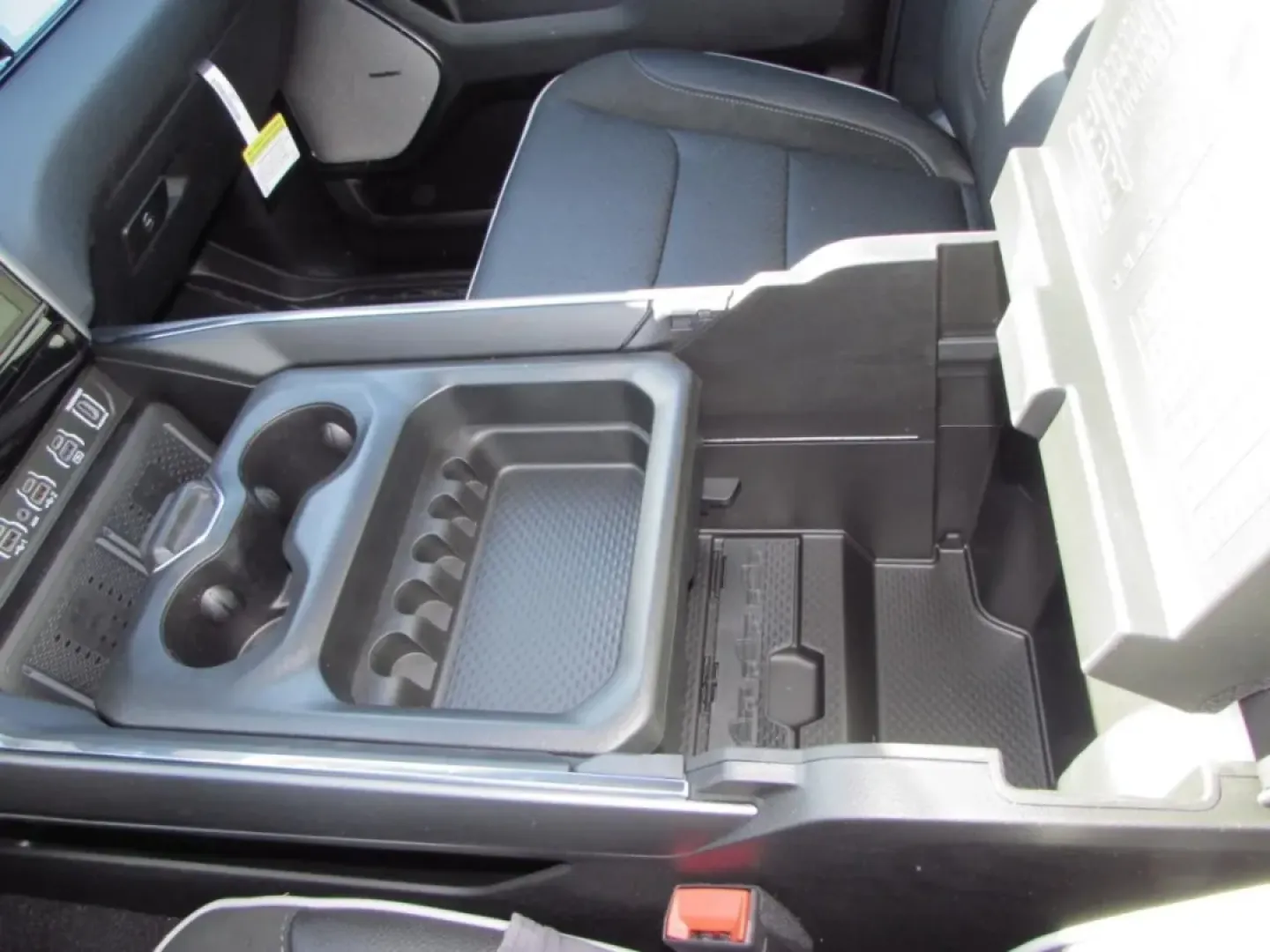 2026 /Black Ram 1500 Laramie (1C6SRFJT7TN) with an Other engine, Automatic transmission, located at 12830 Highway 21, De Soto, MO, 63020, (636) 337-7777, 38.153099, -90.573624 - **Unleash Your Adventurous Spirit with the 2026 Ram 1500 Laramie in De Soto, MO!**<br /> <br /> Are you ready to elevate your lifestyle with a truck that can handle both the daily grind and weekend adventures? Introducing the stunning 2026 Ram 1500 Laramie, a perfect blend of power, comfort, and cut - Photo#27