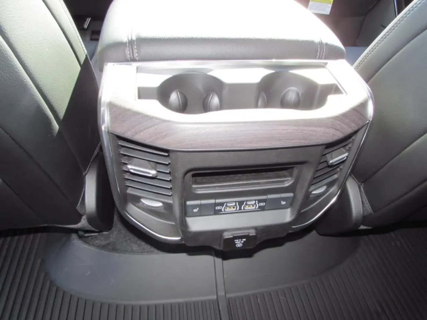 2026 /Black Ram 1500 Laramie (1C6SRFJT7TN) with an Other engine, Automatic transmission, located at 12830 Highway 21, De Soto, MO, 63020, (636) 337-7777, 38.153099, -90.573624 - **Unleash Your Adventurous Spirit with the 2026 Ram 1500 Laramie in De Soto, MO!**<br /> <br /> Are you ready to elevate your lifestyle with a truck that can handle both the daily grind and weekend adventures? Introducing the stunning 2026 Ram 1500 Laramie, a perfect blend of power, comfort, and cut - Photo#31