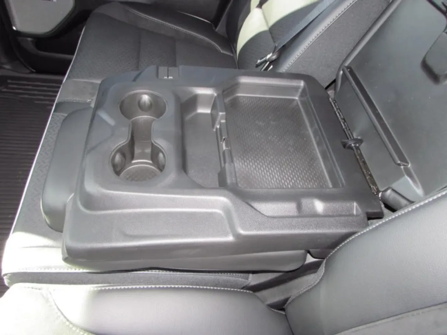 2026 /Black Ram 1500 Laramie (1C6SRFJT7TN) with an Other engine, Automatic transmission, located at 12830 Highway 21, De Soto, MO, 63020, (636) 337-7777, 38.153099, -90.573624 - **Unleash Your Adventurous Spirit with the 2026 Ram 1500 Laramie in De Soto, MO!**<br /> <br /> Are you ready to elevate your lifestyle with a truck that can handle both the daily grind and weekend adventures? Introducing the stunning 2026 Ram 1500 Laramie, a perfect blend of power, comfort, and cut - Photo#32