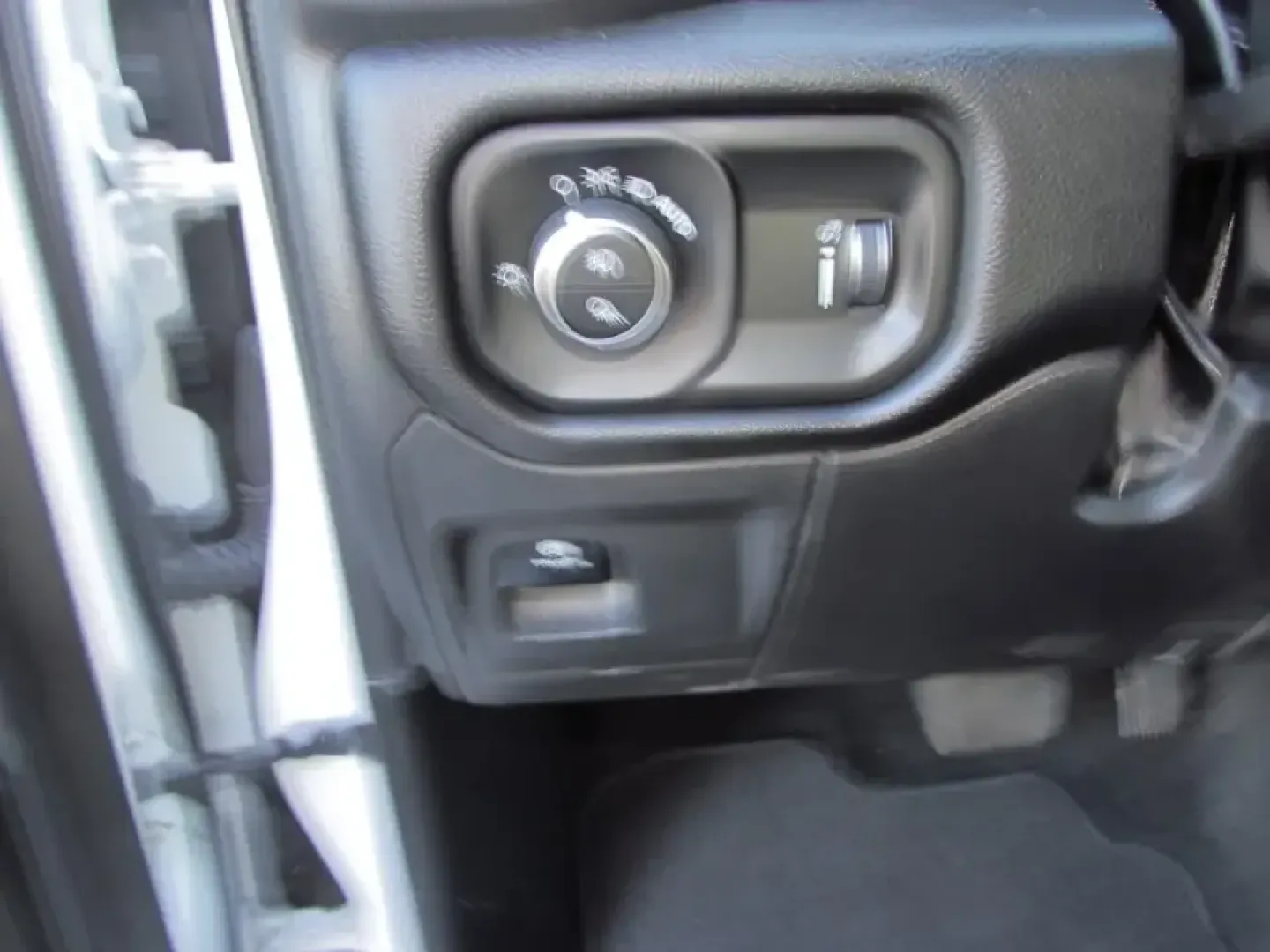 2023 /Black Ram 1500 Big Horn/Lone Star (1C6RRFFG7PN) with an 3.6L V6 DOHC 24V engine, 8A transmission, located at 12830 Highway 21, De Soto, MO, 63020, (636) 337-7777, 38.153099, -90.573624 - **Unleash Your Adventure with the 2023 Ram 1500: The Ultimate Truck for Work and Play!**<br /> <br /> Are you ready to elevate your lifestyle with a truck that's as versatile as you are? Whether you're hauling equipment for your weekend projects, commuting to work, or embarking on an adventure with - Photo#15