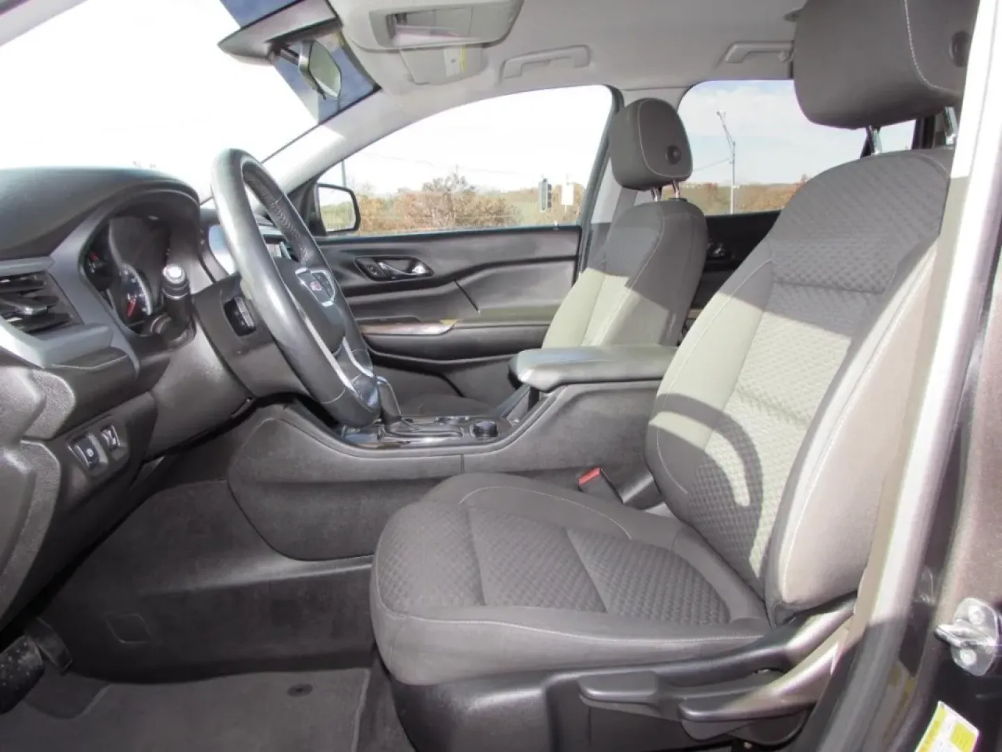 2018 /Jet Black GMC Acadia SLE-1 (1GKKNRLA9JZ) with an Other engine, located at 12830 Highway 21, De Soto, MO, 63020, (636) 337-7777, 38.153099, -90.573624 - **Adventure Awaits: Discover the 2018 GMC Acadia SLE at Pettus CDJR DeSoto!**<br /> <br /> Are you ready for your next adventure? Imagine cruising down the scenic routes of the Ozarks in a vehicle that's as versatile as your lifestyle-meet the 2018 GMC Acadia SLE, a perfect fusion of comfort, style, - Photo#12