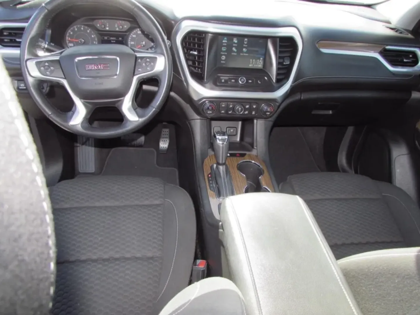 2018 /Jet Black GMC Acadia SLE-1 (1GKKNRLA9JZ) with an Other engine, located at 12830 Highway 21, De Soto, MO, 63020, (636) 337-7777, 38.153099, -90.573624 - **Adventure Awaits: Discover the 2018 GMC Acadia SLE at Pettus CDJR DeSoto!**<br /> <br /> Are you ready for your next adventure? Imagine cruising down the scenic routes of the Ozarks in a vehicle that's as versatile as your lifestyle-meet the 2018 GMC Acadia SLE, a perfect fusion of comfort, style, - Photo#22