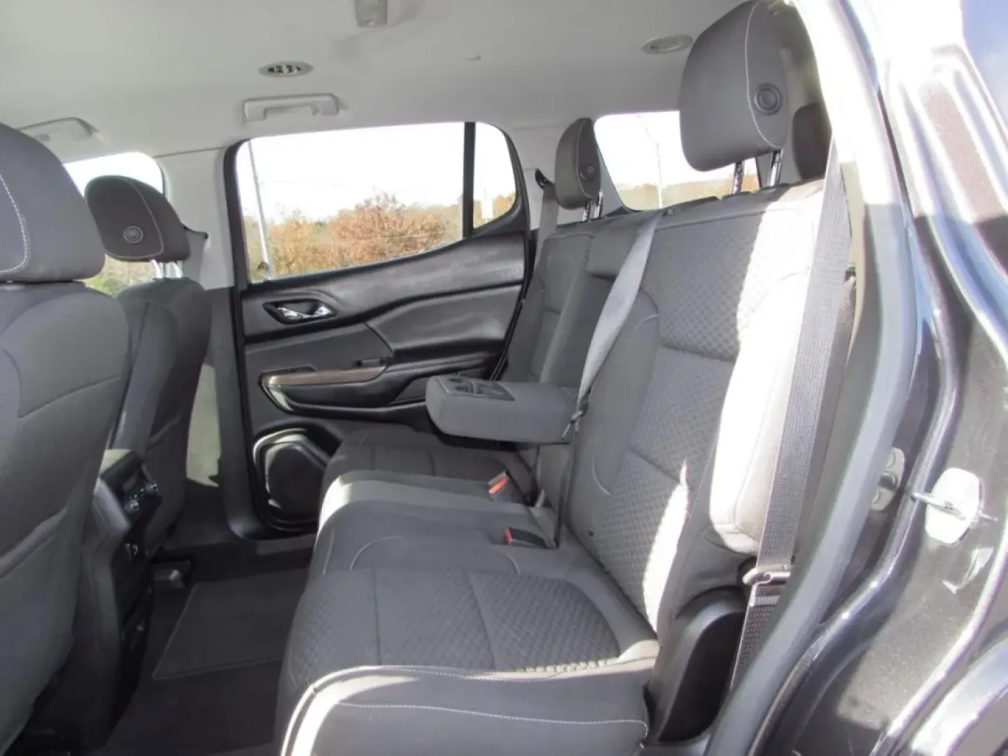 2018 /Jet Black GMC Acadia SLE-1 (1GKKNRLA9JZ) with an Other engine, located at 12830 Highway 21, De Soto, MO, 63020, (636) 337-7777, 38.153099, -90.573624 - **Adventure Awaits: Discover the 2018 GMC Acadia SLE at Pettus CDJR DeSoto!**<br /> <br /> Are you ready for your next adventure? Imagine cruising down the scenic routes of the Ozarks in a vehicle that's as versatile as your lifestyle-meet the 2018 GMC Acadia SLE, a perfect fusion of comfort, style, - Photo#24