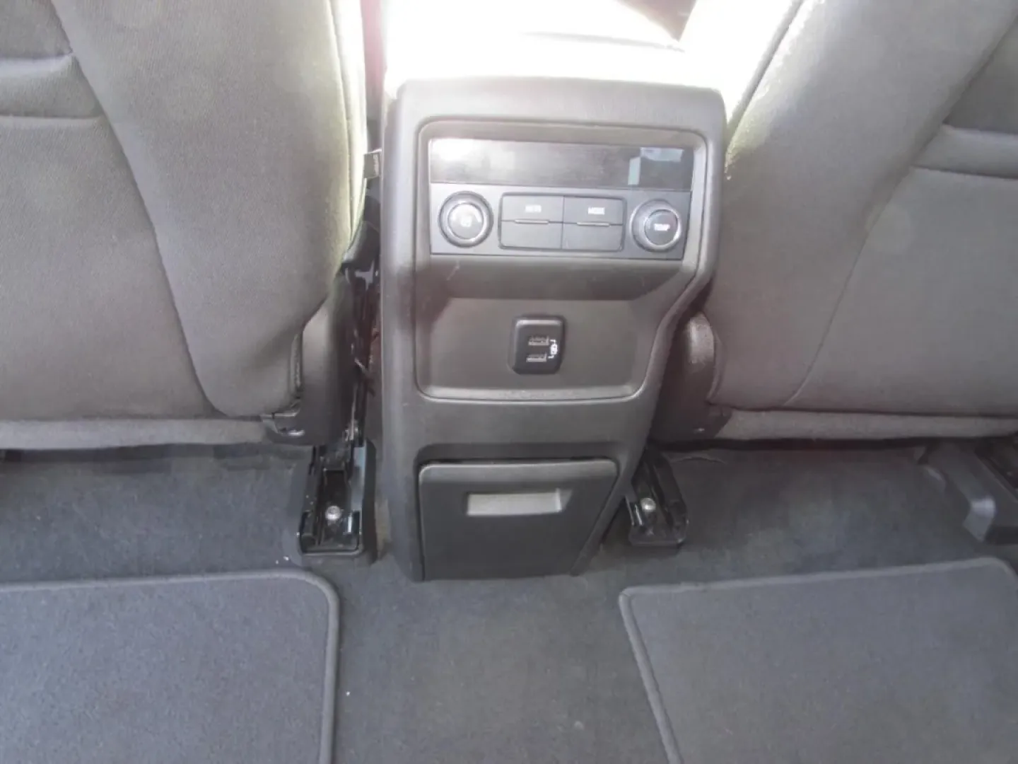 2018 /Jet Black GMC Acadia SLE-1 (1GKKNRLA9JZ) with an Other engine, located at 12830 Highway 21, De Soto, MO, 63020, (636) 337-7777, 38.153099, -90.573624 - **Adventure Awaits: Discover the 2018 GMC Acadia SLE at Pettus CDJR DeSoto!**<br /> <br /> Are you ready for your next adventure? Imagine cruising down the scenic routes of the Ozarks in a vehicle that's as versatile as your lifestyle-meet the 2018 GMC Acadia SLE, a perfect fusion of comfort, style, - Photo#25