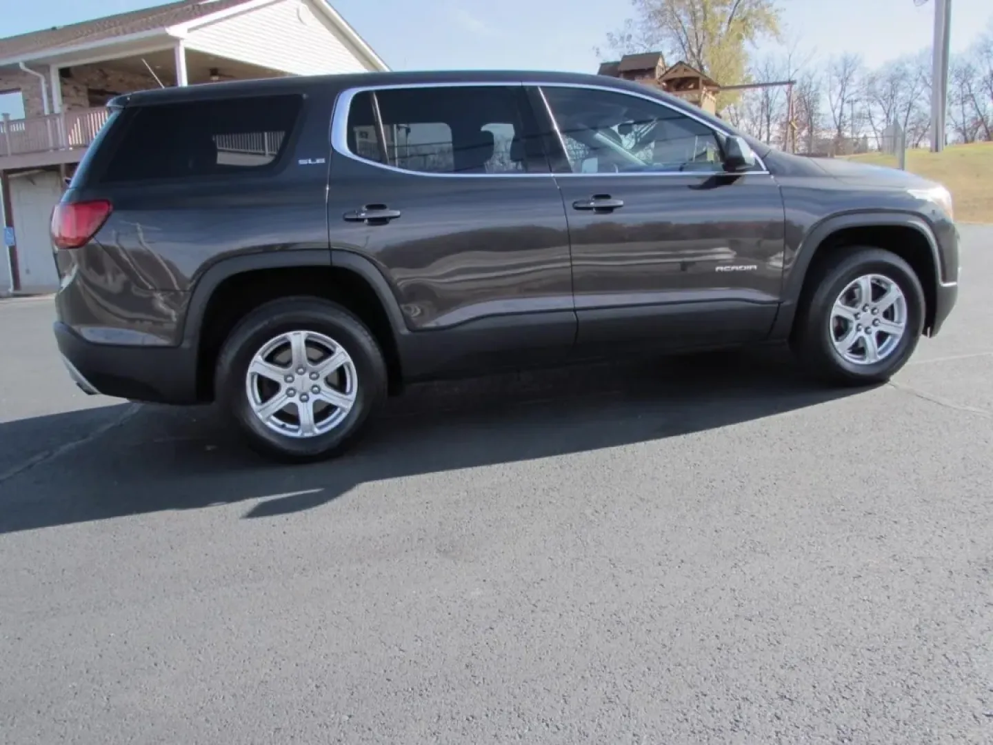 2018 /Jet Black GMC Acadia SLE-1 (1GKKNRLA9JZ) with an Other engine, located at 12830 Highway 21, De Soto, MO, 63020, (636) 337-7777, 38.153099, -90.573624 - **Adventure Awaits: Discover the 2018 GMC Acadia SLE at Pettus CDJR DeSoto!**<br /> <br /> Are you ready for your next adventure? Imagine cruising down the scenic routes of the Ozarks in a vehicle that's as versatile as your lifestyle-meet the 2018 GMC Acadia SLE, a perfect fusion of comfort, style, - Photo#7