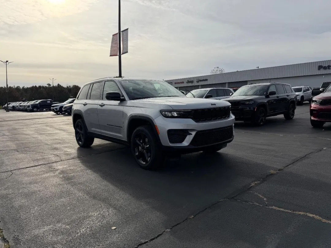 2025 Jeep Grand Cherokee 