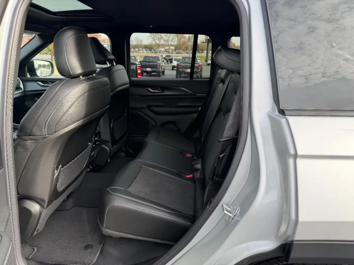 2025 /Global Black Leather Jeep Grand Cherokee Altitude X (1C4RJHAG7SC) with an 3.6L V6 24V VVT UPG I engine, Automatic transmission, located at 970 Woodlawn Dr., Farmington, MO, 63640, (573) 431-7800, 37.825642, -90.468674 - Are you ready to elevate your adventures? Introducing the 2025 Jeep Grand Cherokee, the perfect SUV for those who crave both comfort and capability. This vehicle is designed for individuals and families who enjoy exploring the great outdoors or simply need a reliable companion for daily commutes in - Photo#9