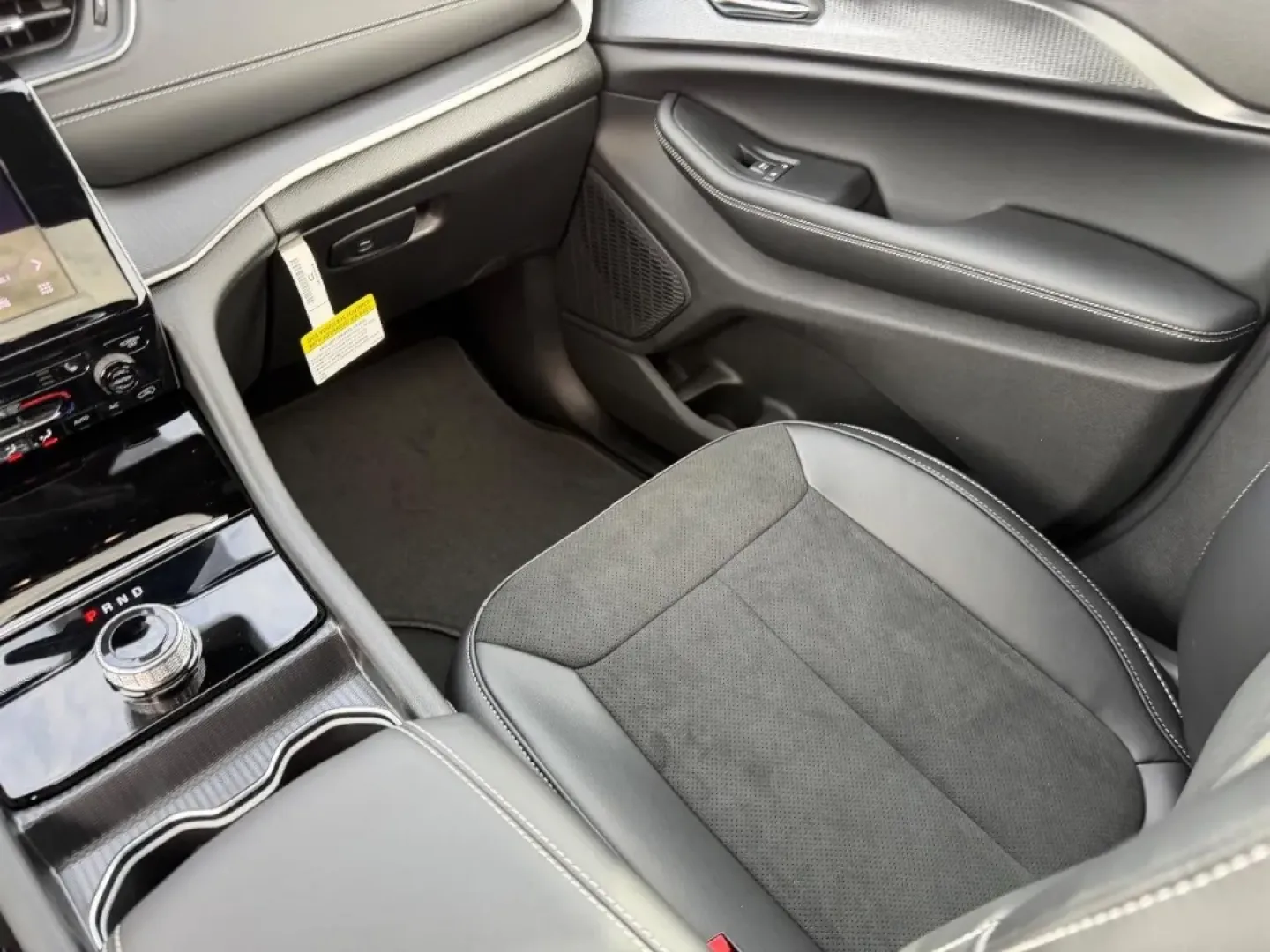 2025 /Global Black Leather Jeep Grand Cherokee Altitude X (1C4RJHAG7SC) with an 3.6L V6 24V VVT UPG I engine, Automatic transmission, located at 970 Woodlawn Dr., Farmington, MO, 63640, (573) 431-7800, 37.825642, -90.468674 - Are you ready to elevate your adventures? Introducing the 2025 Jeep Grand Cherokee, the perfect SUV for those who crave both comfort and capability. This vehicle is designed for individuals and families who enjoy exploring the great outdoors or simply need a reliable companion for daily commutes in - Photo#18