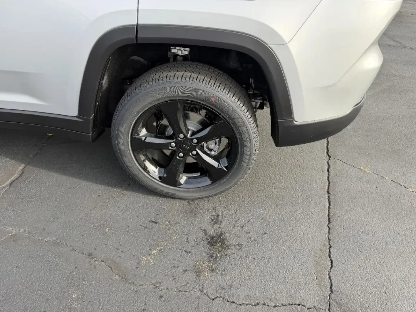 2025 /Global Black Leather Jeep Grand Cherokee Altitude X (1C4RJHAG7SC) with an 3.6L V6 24V VVT UPG I engine, Automatic transmission, located at 970 Woodlawn Dr., Farmington, MO, 63640, (573) 431-7800, 37.825642, -90.468674 - Are you ready to elevate your adventures? Introducing the 2025 Jeep Grand Cherokee, the perfect SUV for those who crave both comfort and capability. This vehicle is designed for individuals and families who enjoy exploring the great outdoors or simply need a reliable companion for daily commutes in - Photo#6