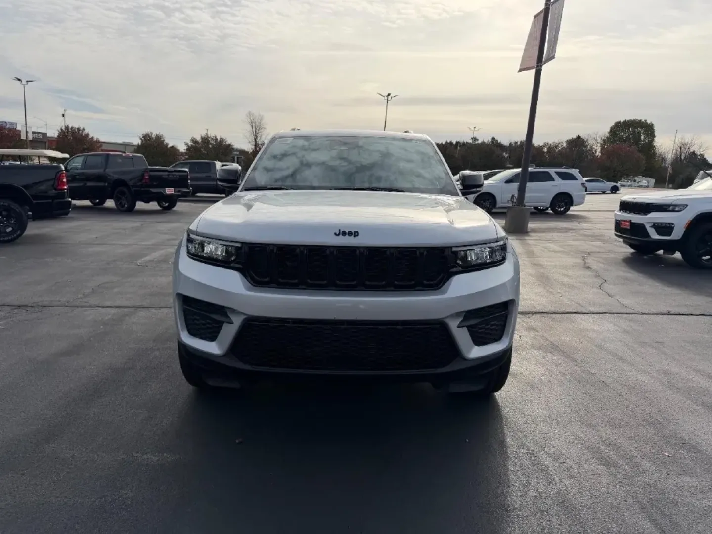 2025 /Global Black Leather Jeep Grand Cherokee Altitude X (1C4RJHAG7SC) with an 3.6L V6 24V VVT UPG I engine, Automatic transmission, located at 970 Woodlawn Dr., Farmington, MO, 63640, (573) 431-7800, 37.825642, -90.468674 - Are you ready to elevate your adventures? Introducing the 2025 Jeep Grand Cherokee, the perfect SUV for those who crave both comfort and capability. This vehicle is designed for individuals and families who enjoy exploring the great outdoors or simply need a reliable companion for daily commutes in - Photo#8