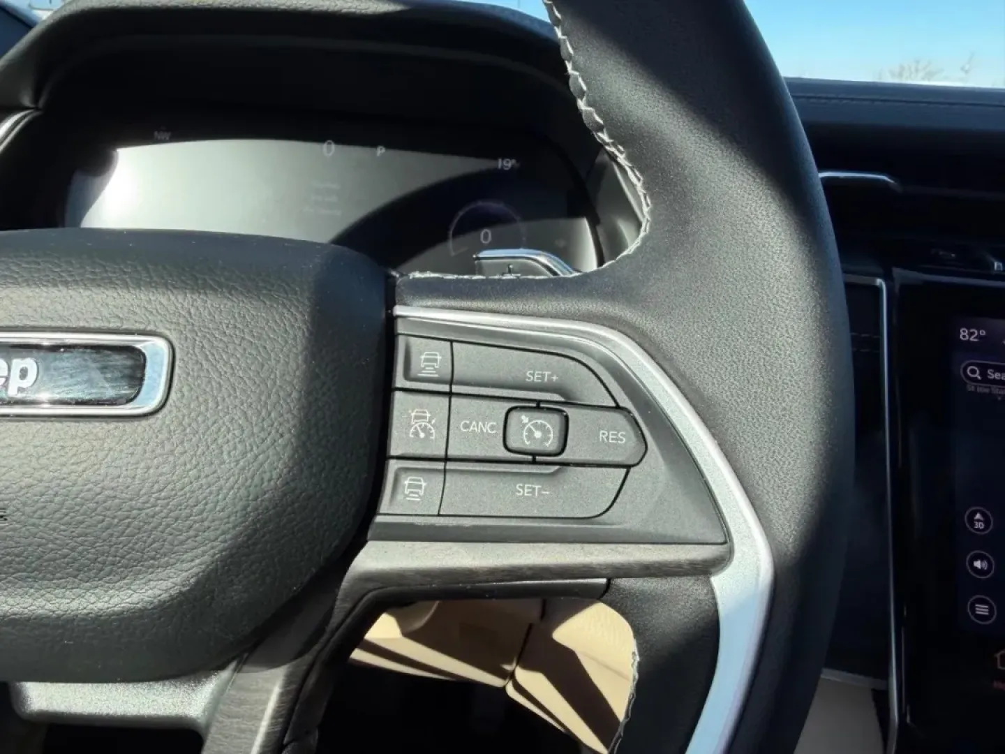 2025 /Wicker Beige/Black Leather Jeep Grand Cherokee Limited (1C4RJHBG1SC) with an 3.6L V6 24V VVT UPG I engine, 8A transmission, located at 970 Woodlawn Dr., Farmington, MO, 63640, (573) 431-7800, 37.825642, -90.468674 - ### Discover Your Next Adventure with the 2025 Jeep Grand Cherokee Limited at Pettus CDJR Farmington!<br /> <br /> Are you ready to embrace the thrill of the open road? Whether you're planning a family getaway, a weekend camping trip, or just looking for a reliable vehicle for your daily commute, th - Photo#14