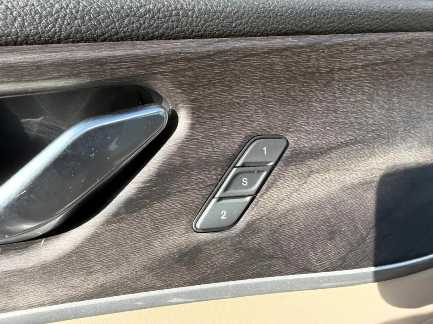 2025 /Wicker Beige/Black Leather Jeep Grand Cherokee Limited (1C4RJHBG1SC) with an 3.6L V6 24V VVT UPG I engine, 8A transmission, located at 970 Woodlawn Dr., Farmington, MO, 63640, (573) 431-7800, 37.825642, -90.468674 - ### Discover Your Next Adventure with the 2025 Jeep Grand Cherokee Limited at Pettus CDJR Farmington!<br /> <br /> Are you ready to embrace the thrill of the open road? Whether you're planning a family getaway, a weekend camping trip, or just looking for a reliable vehicle for your daily commute, th - Photo#20