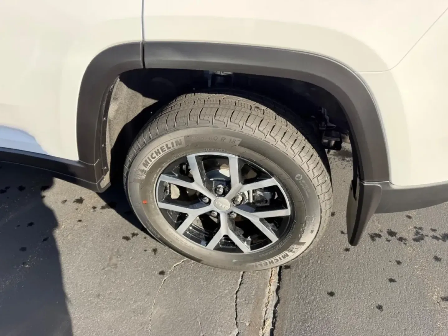 2025 /Wicker Beige/Black Leather Jeep Grand Cherokee Limited (1C4RJHBG1SC) with an 3.6L V6 24V VVT UPG I engine, 8A transmission, located at 970 Woodlawn Dr., Farmington, MO, 63640, (573) 431-7800, 37.825642, -90.468674 - ### Discover Your Next Adventure with the 2025 Jeep Grand Cherokee Limited at Pettus CDJR Farmington!<br /> <br /> Are you ready to embrace the thrill of the open road? Whether you're planning a family getaway, a weekend camping trip, or just looking for a reliable vehicle for your daily commute, th - Photo#6