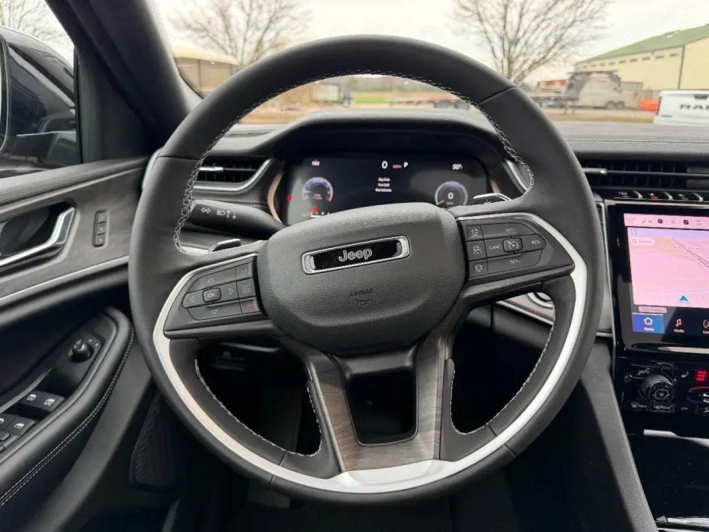 2025 /Global Black Leather Jeep Grand Cherokee Limited (1C4RJHBG6SC) with an 3.6L V6 24V VVT UPG I engine, located at 970 Woodlawn Dr., Farmington, MO, 63640, (573) 431-7800, 37.825642, -90.468674 - **Experience Adventure with the 2025 Jeep Grand Cherokee Limited at Pettus CDJR Farmington!**<br /> <br /> Are you ready to elevate your driving experience and embrace a lifestyle filled with adventure? Whether you're navigating the daily commute or planning your next weekend getaway, the 2025 Jeep - Photo#12